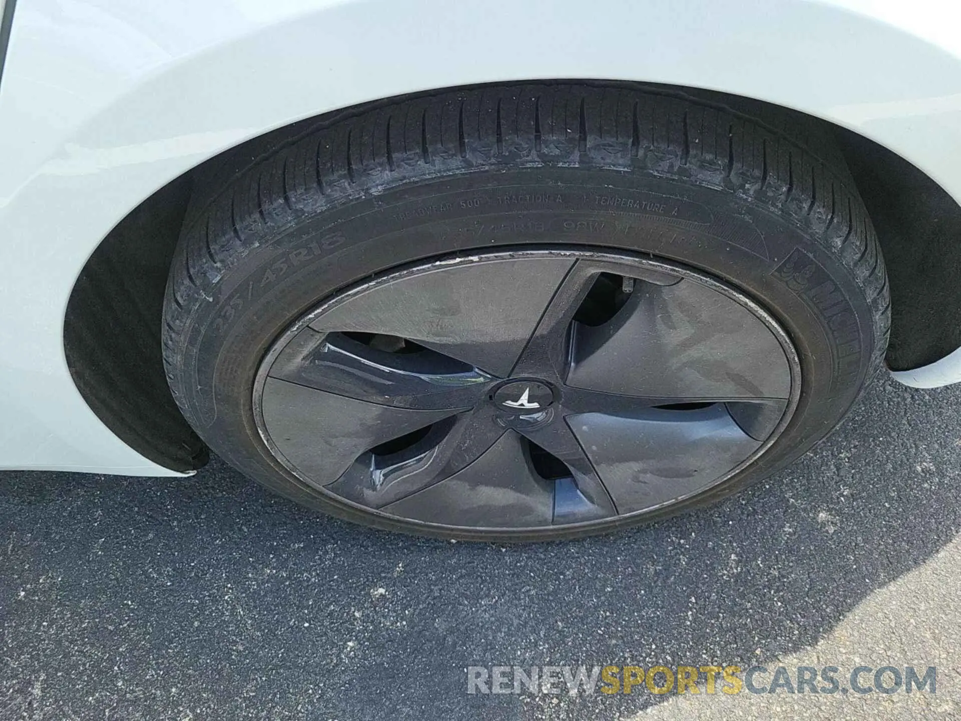 2 Photograph of a damaged car 5YJ3E1EB3LF646315 TESLA MODEL 3 2020