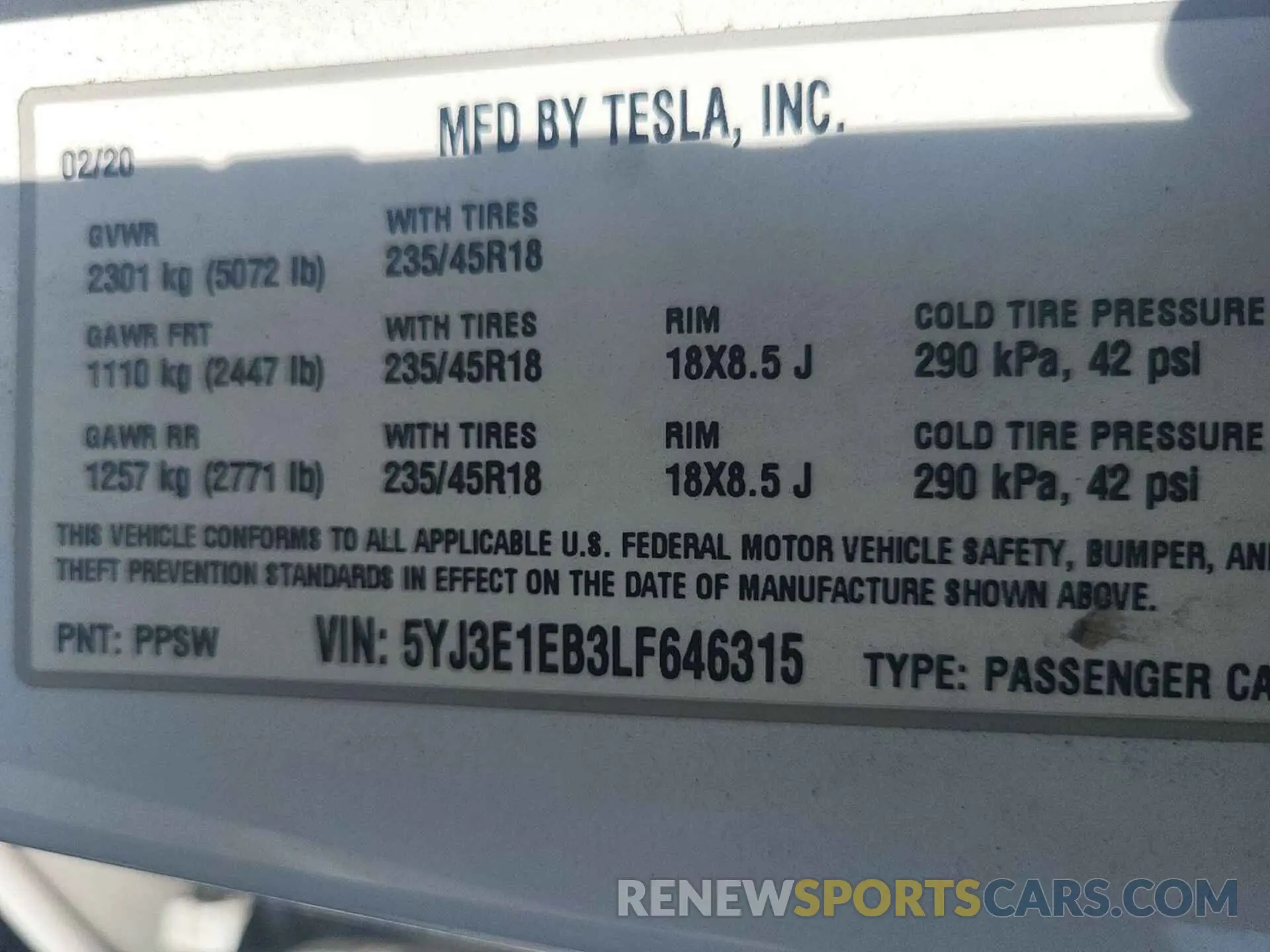 24 Photograph of a damaged car 5YJ3E1EB3LF646315 TESLA MODEL 3 2020