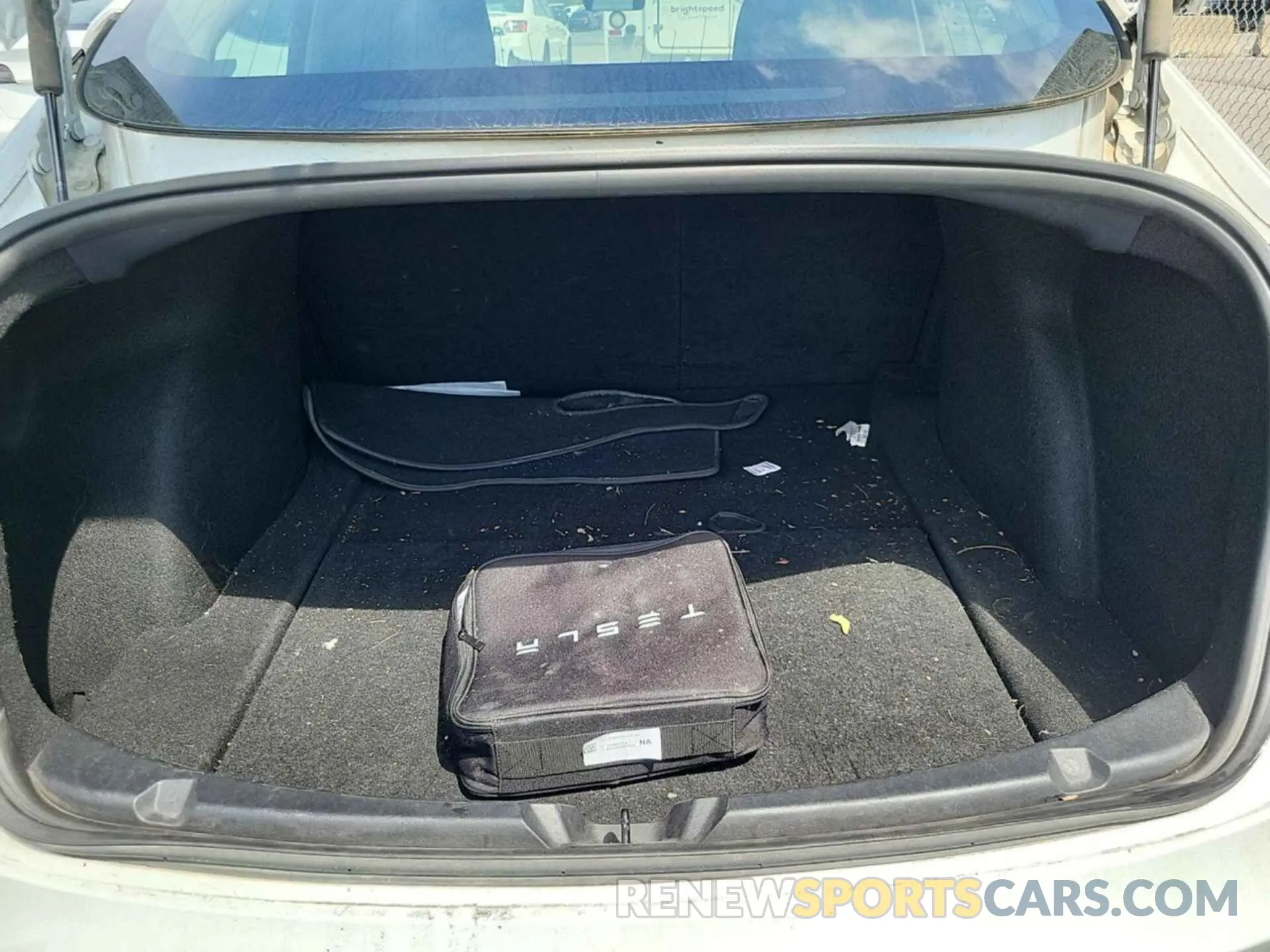 5 Photograph of a damaged car 5YJ3E1EB3LF646315 TESLA MODEL 3 2020