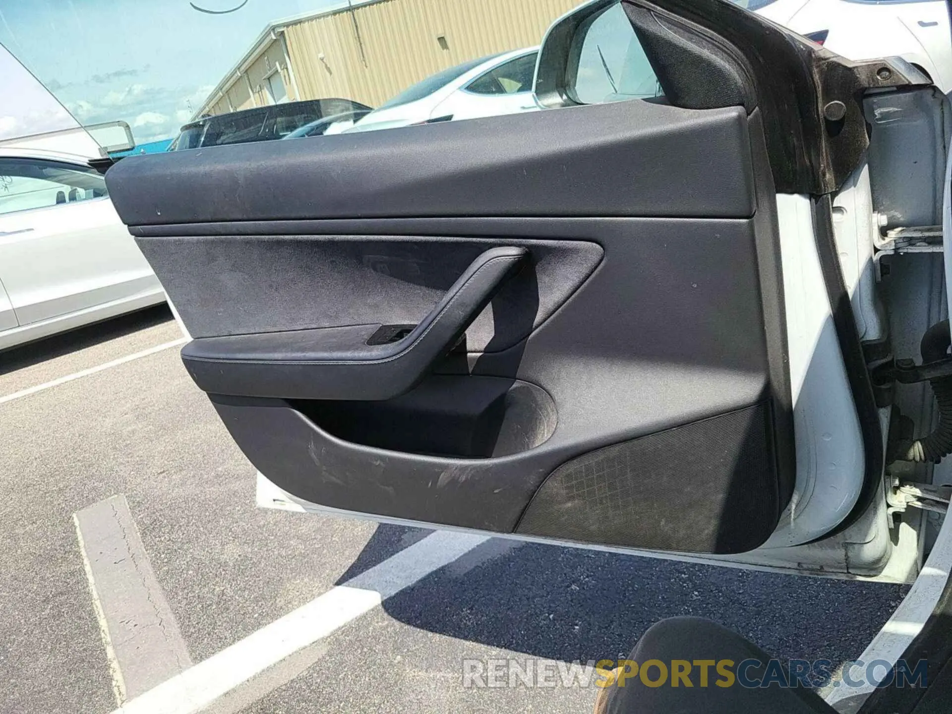 9 Photograph of a damaged car 5YJ3E1EB3LF646315 TESLA MODEL 3 2020