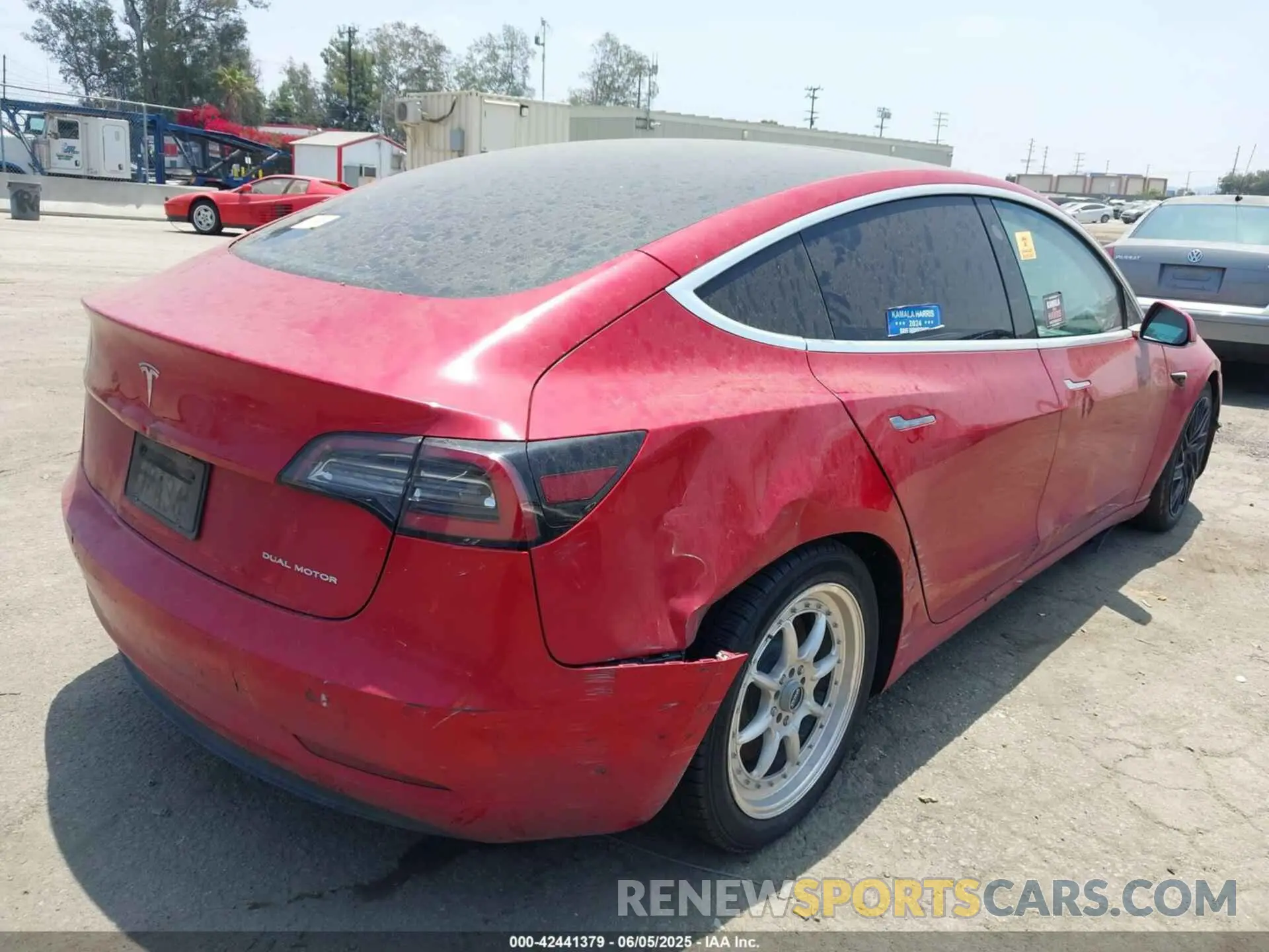 4 Photograph of a damaged car 5YJ3E1EB3LF666760 TESLA MODEL 3 2020