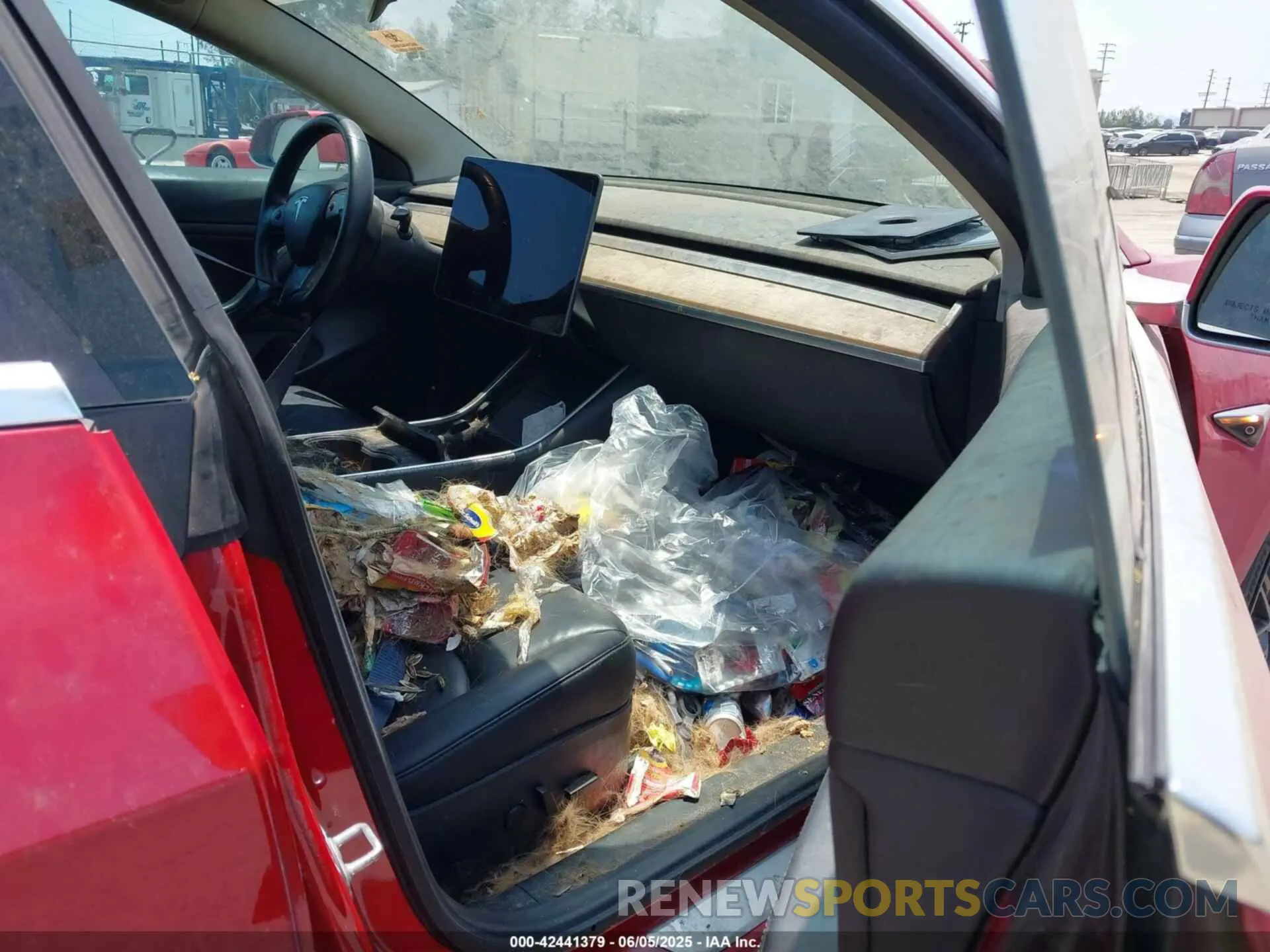 5 Photograph of a damaged car 5YJ3E1EB3LF666760 TESLA MODEL 3 2020