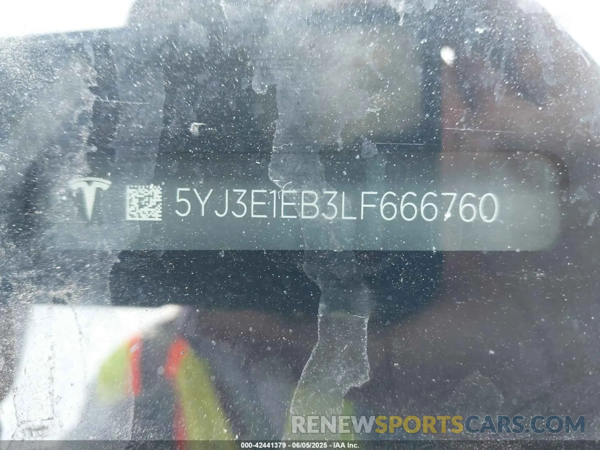 9 Photograph of a damaged car 5YJ3E1EB3LF666760 TESLA MODEL 3 2020