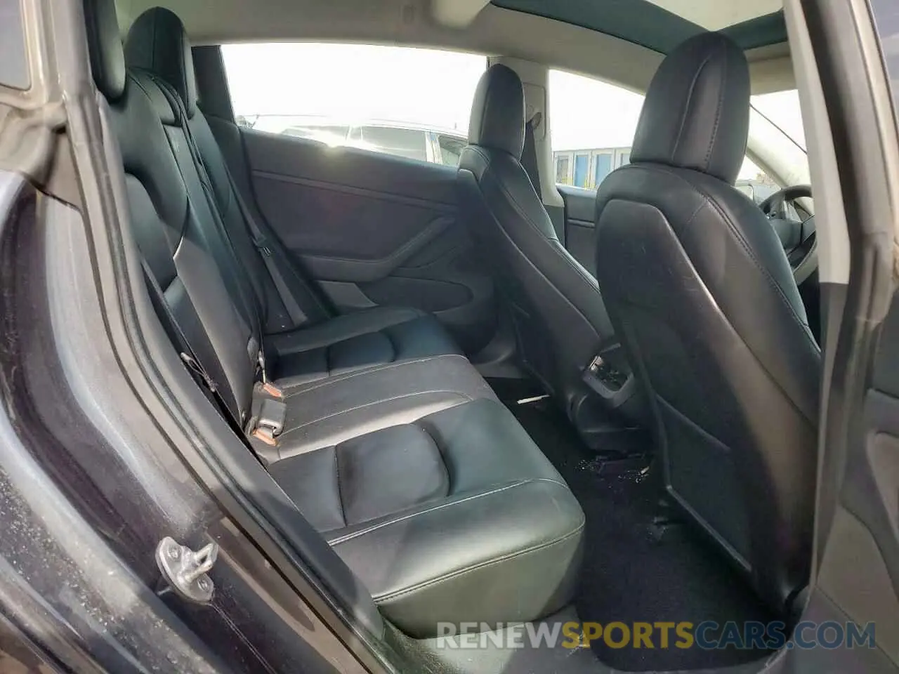 10 Photograph of a damaged car 5YJ3E1EB3LF734880 TESLA MODEL 3 2020
