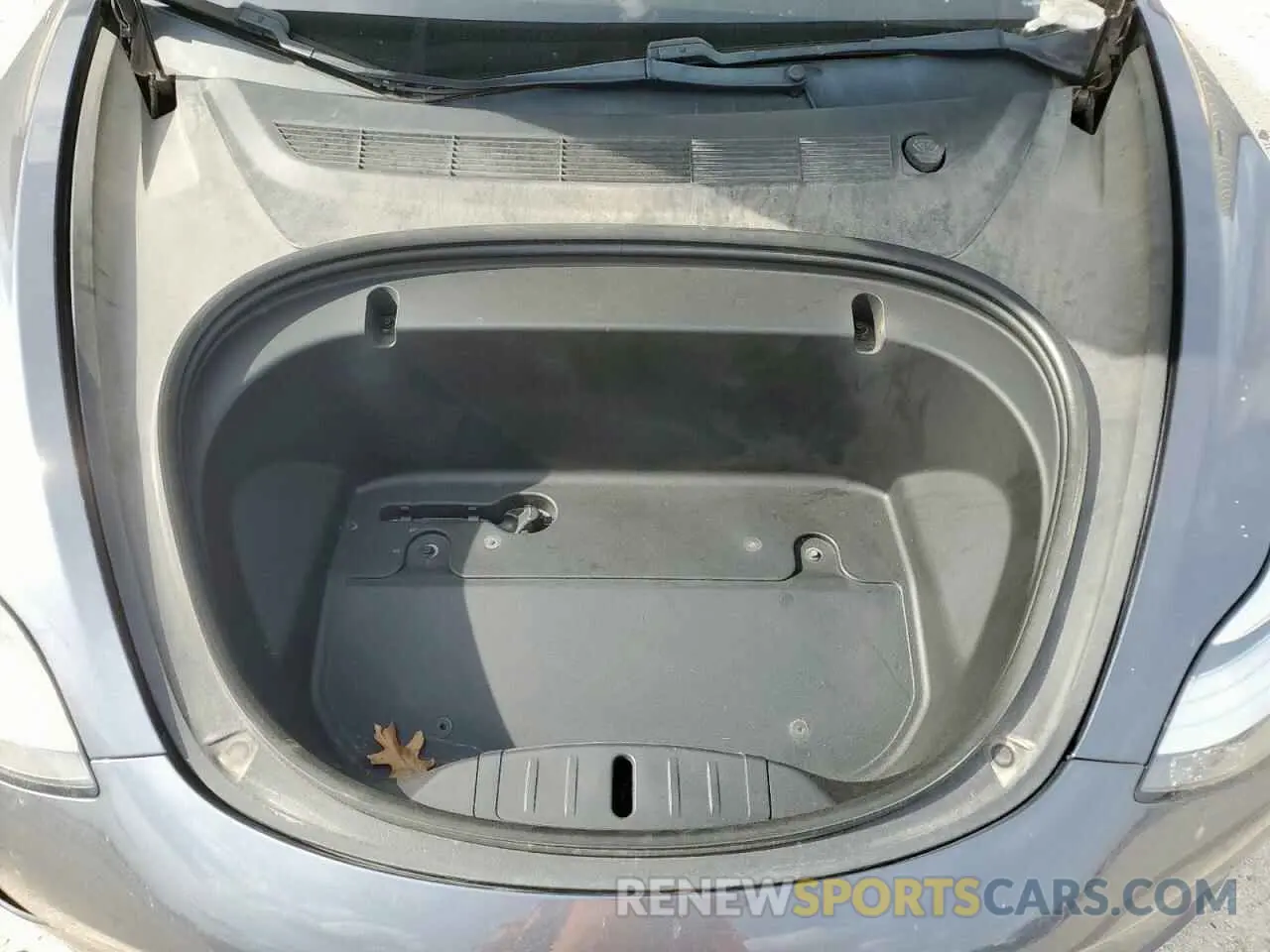 11 Photograph of a damaged car 5YJ3E1EB3LF734880 TESLA MODEL 3 2020
