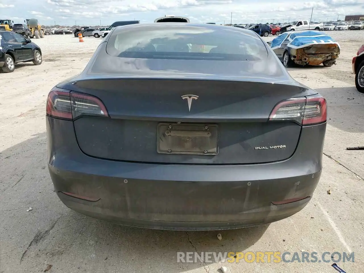 6 Photograph of a damaged car 5YJ3E1EB3LF734880 TESLA MODEL 3 2020