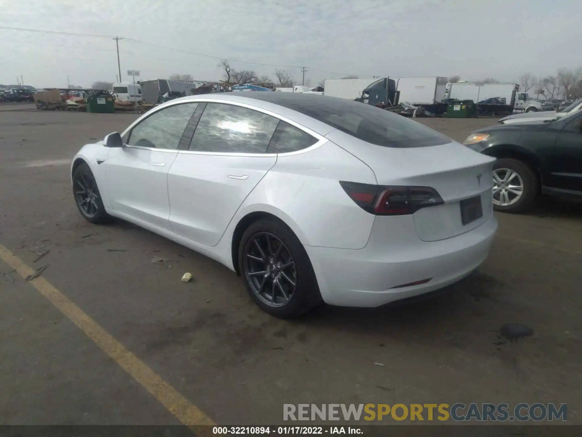 3 Photograph of a damaged car 5YJ3E1EB3LF741599 TESLA MODEL 3 2020