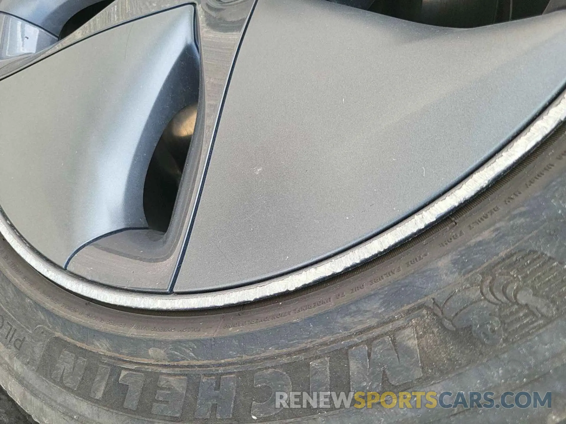 1 Photograph of a damaged car 5YJ3E1EB3LF795047 TESLA MODEL 3 2020