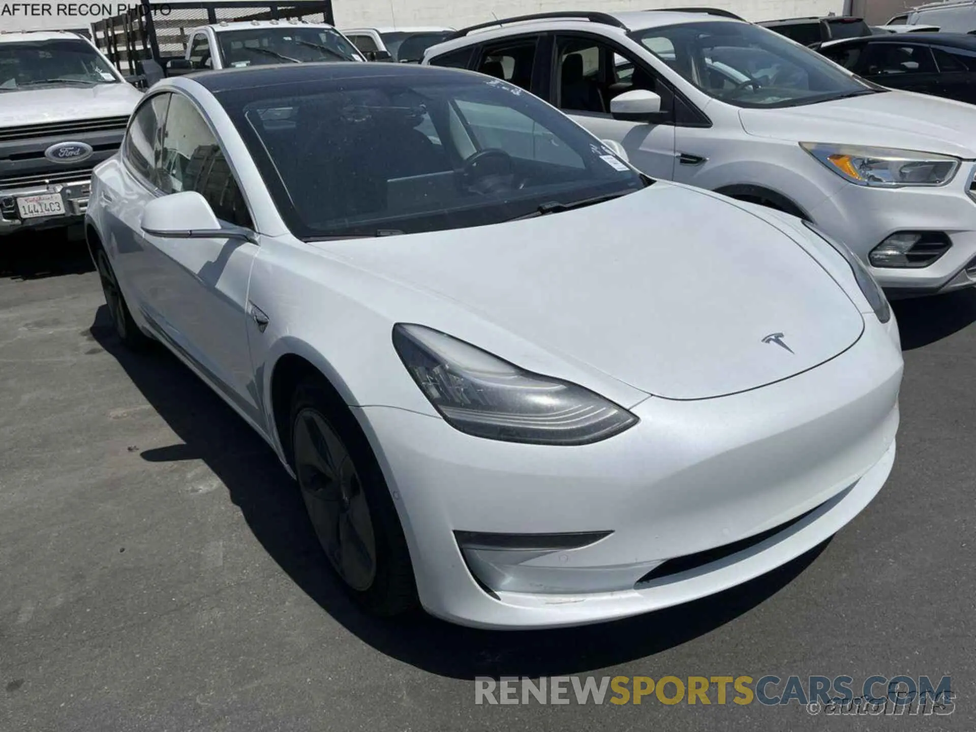 10 Photograph of a damaged car 5YJ3E1EB3LF803115 TESLA MODEL 3 2020