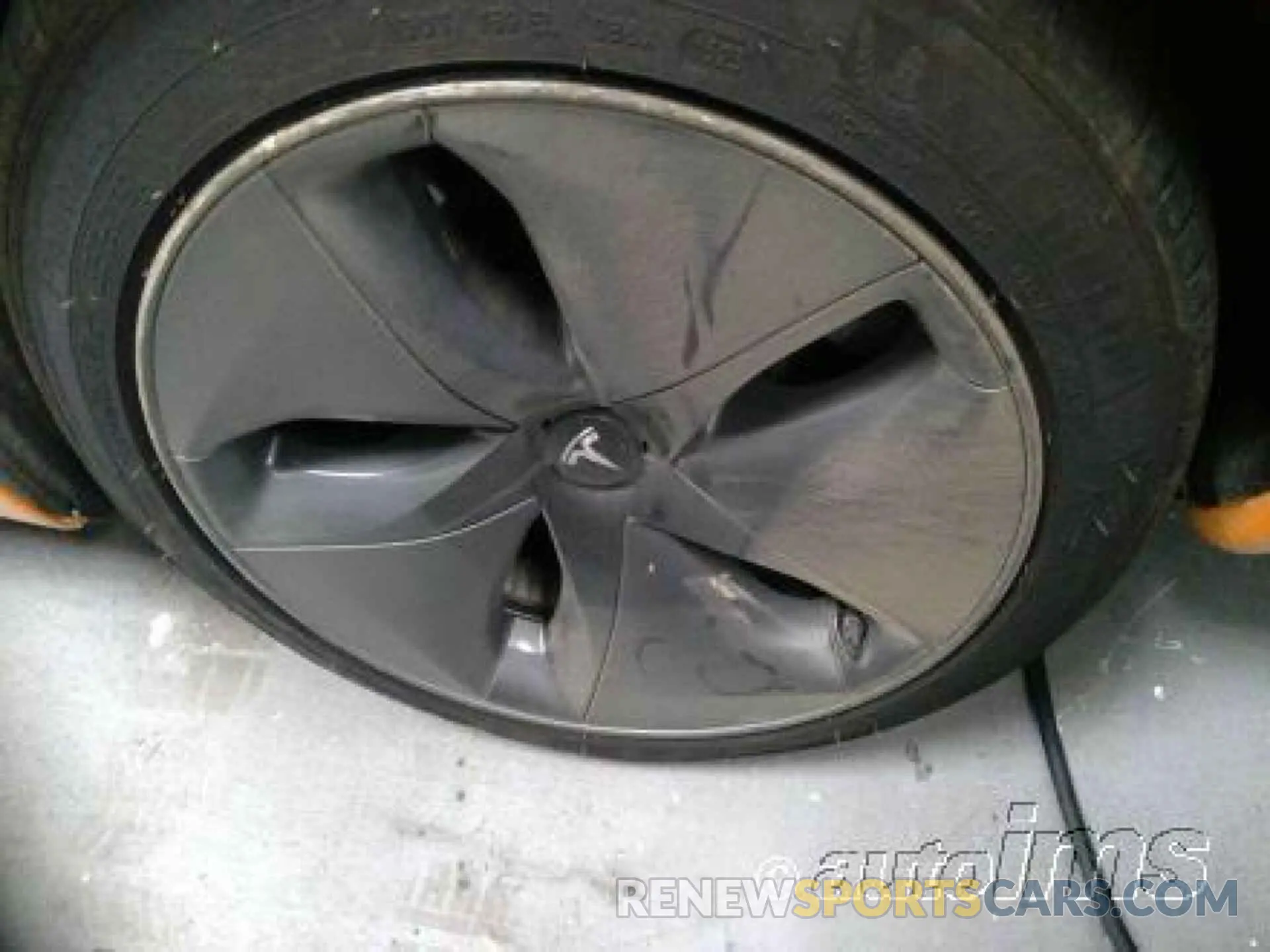 5 Photograph of a damaged car 5YJ3E1EB3LF803115 TESLA MODEL 3 2020