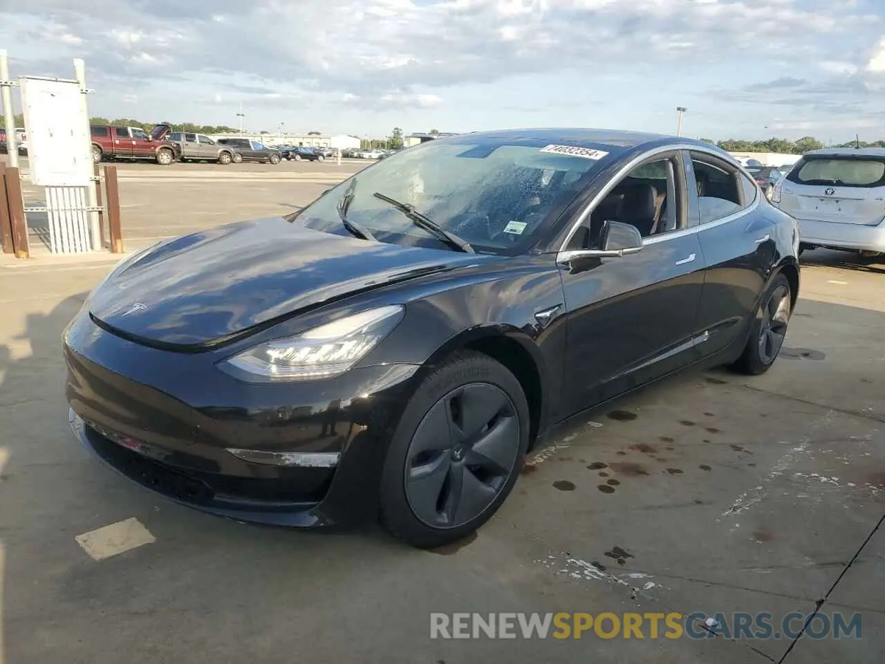 1 Photograph of a damaged car 5YJ3E1EB4LF600203 TESLA MODEL 3 2020