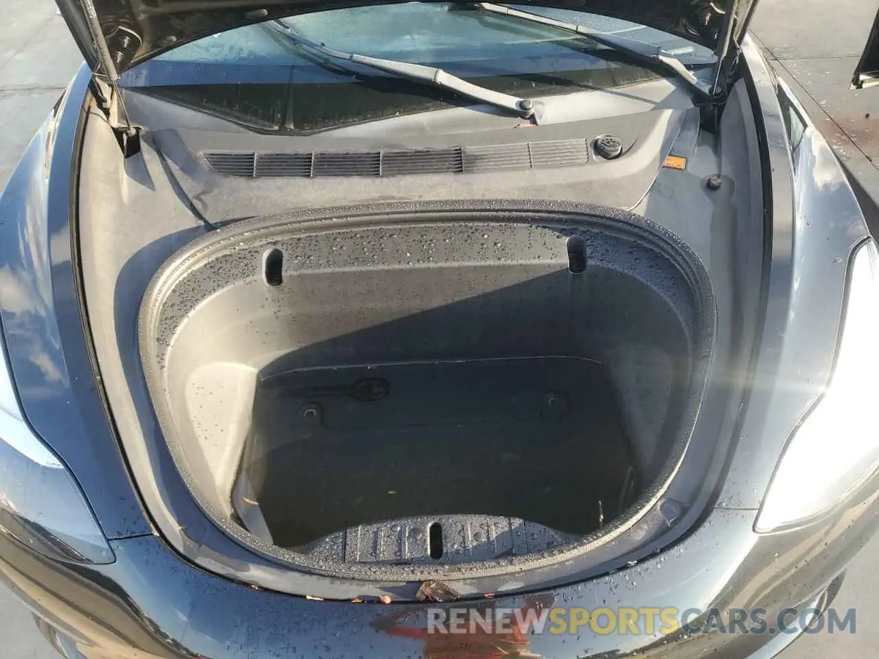 11 Photograph of a damaged car 5YJ3E1EB4LF600203 TESLA MODEL 3 2020
