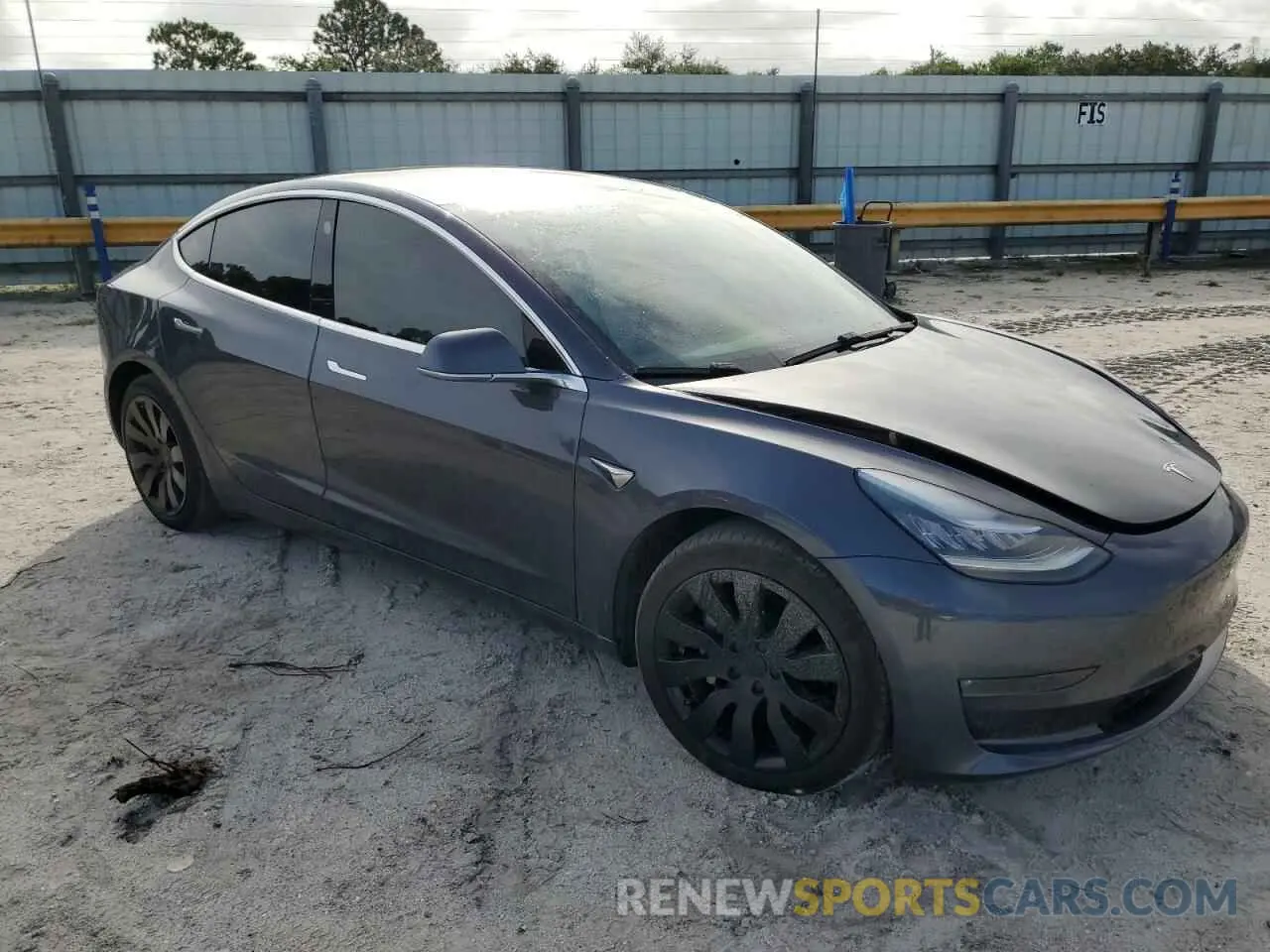 4 Photograph of a damaged car 5YJ3E1EB4LF601044 TESLA MODEL 3 2020