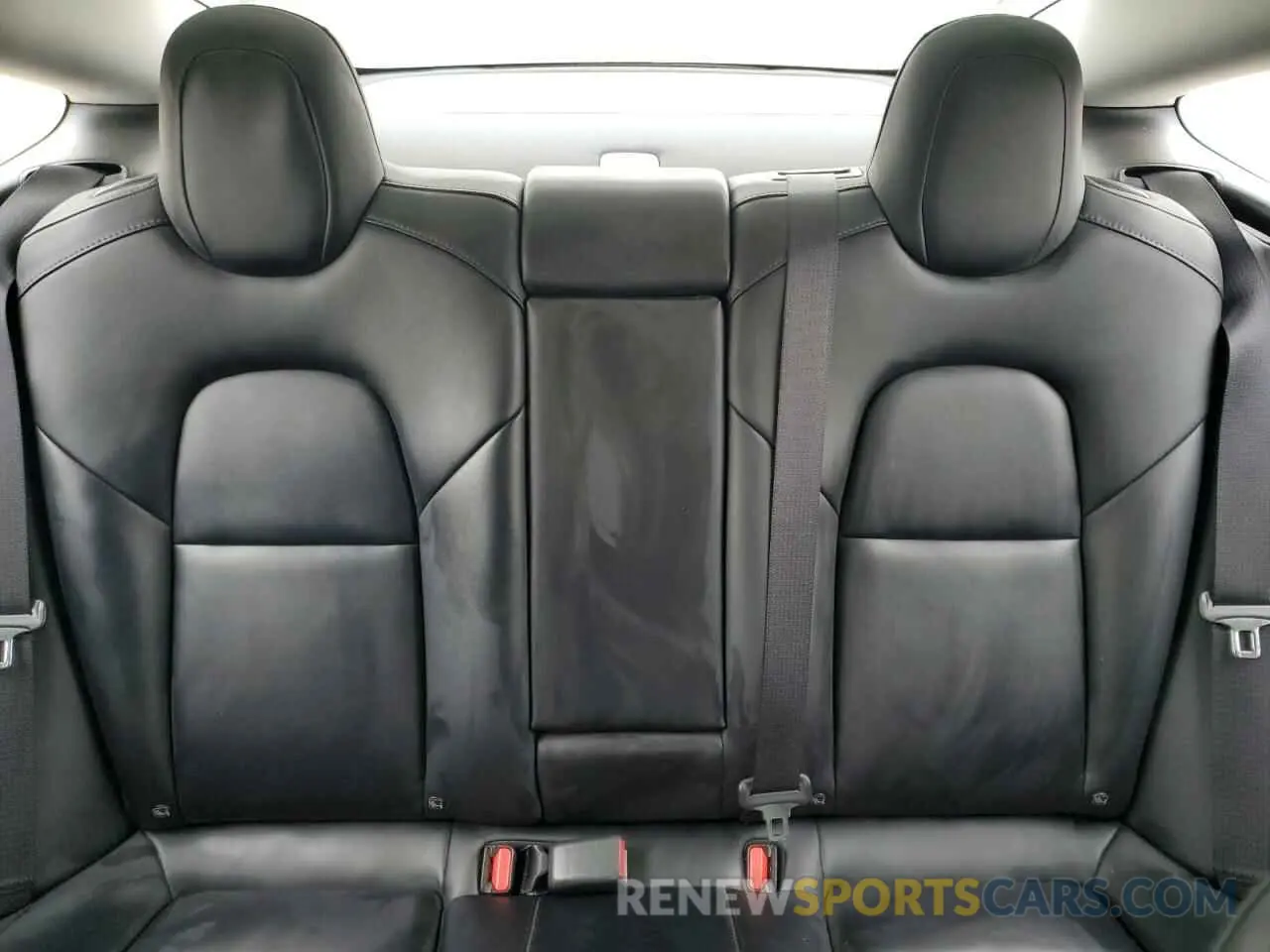 10 Photograph of a damaged car 5YJ3E1EB4LF616479 TESLA MODEL 3 2020