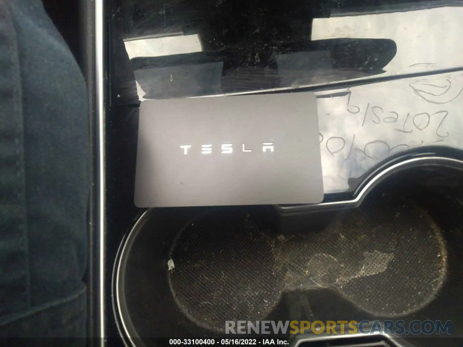 11 Photograph of a damaged car 5YJ3E1EB4LF618569 TESLA MODEL 3 2020