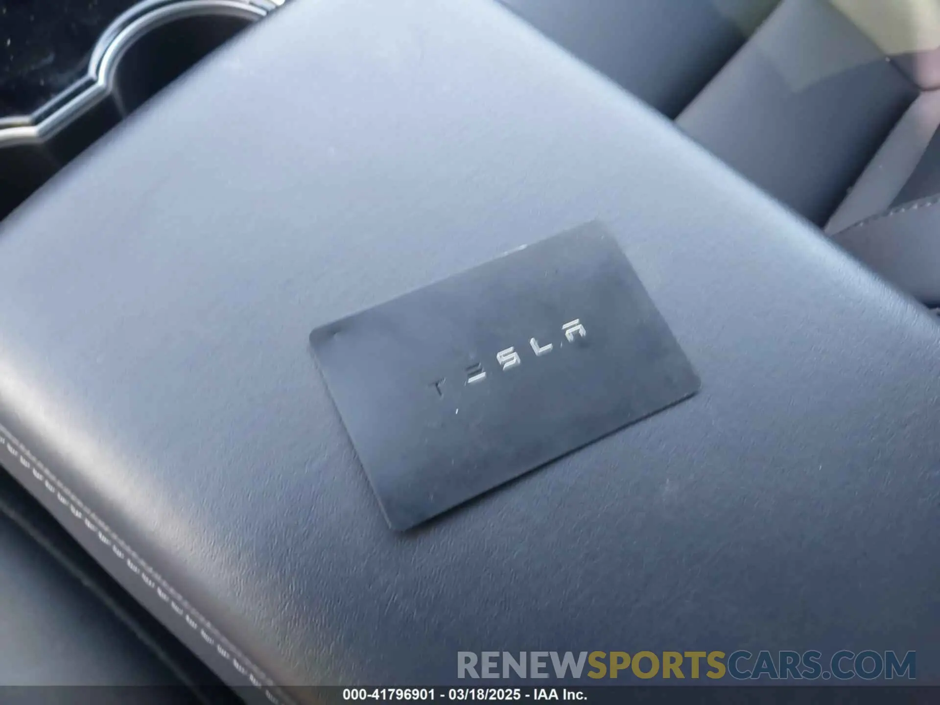 9 Photograph of a damaged car 5YJ3E1EB4LF619026 TESLA MODEL 3 2020
