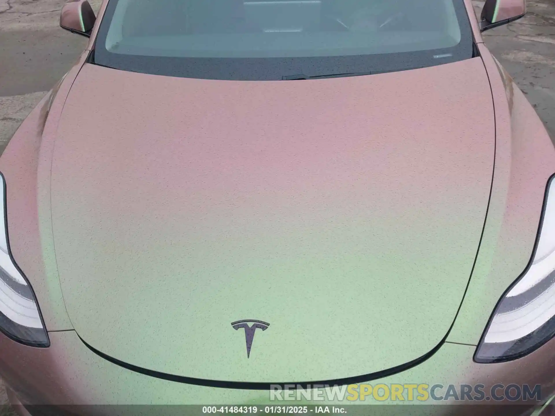 10 Photograph of a damaged car 5YJ3E1EB4LF635842 TESLA MODEL 3 2020