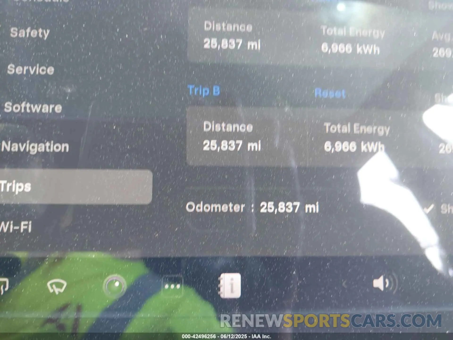 14 Photograph of a damaged car 5YJ3E1EB4LF637090 TESLA MODEL 3 2020