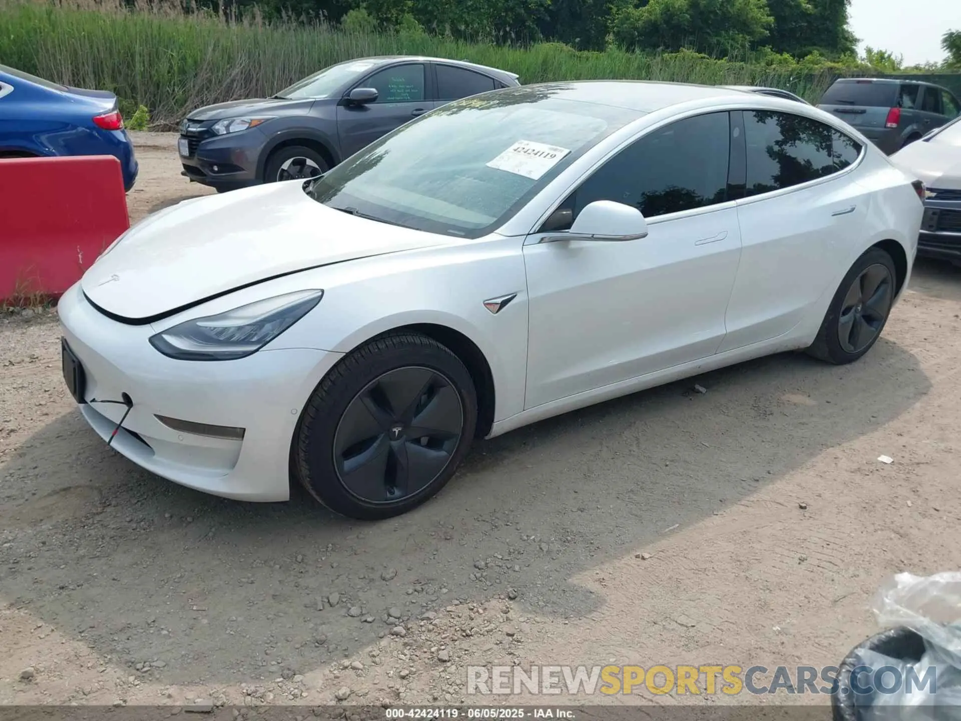 2 Photograph of a damaged car 5YJ3E1EB4LF637770 TESLA MODEL 3 2020