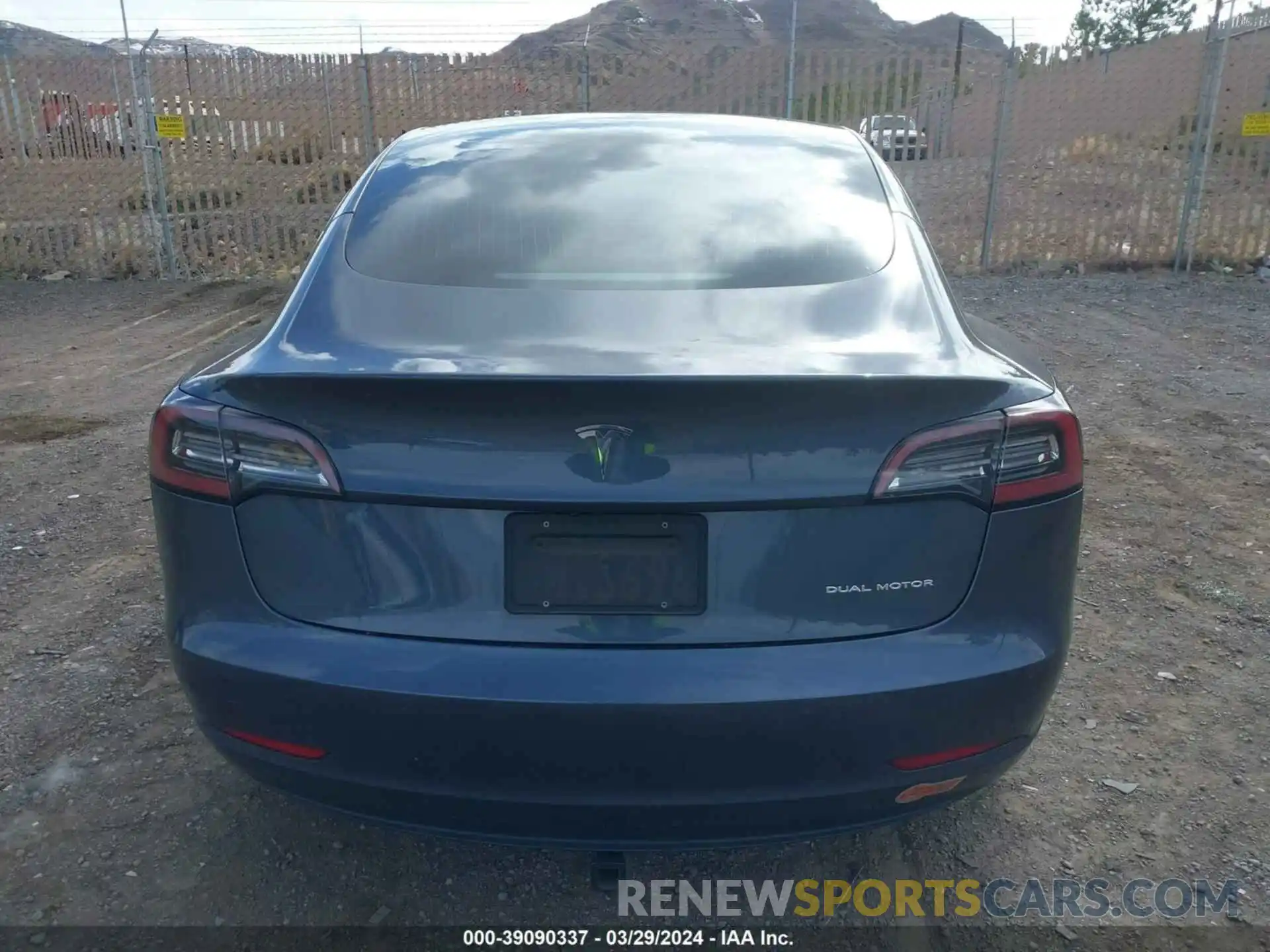 17 Photograph of a damaged car 5YJ3E1EB4LF638076 TESLA MODEL 3 2020