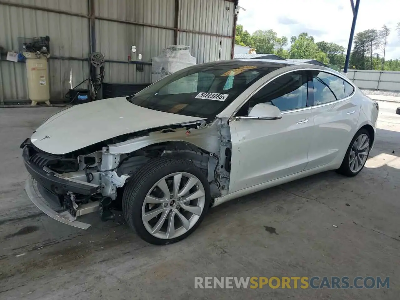 1 Photograph of a damaged car 5YJ3E1EB4LF638577 TESLA MODEL 3 2020