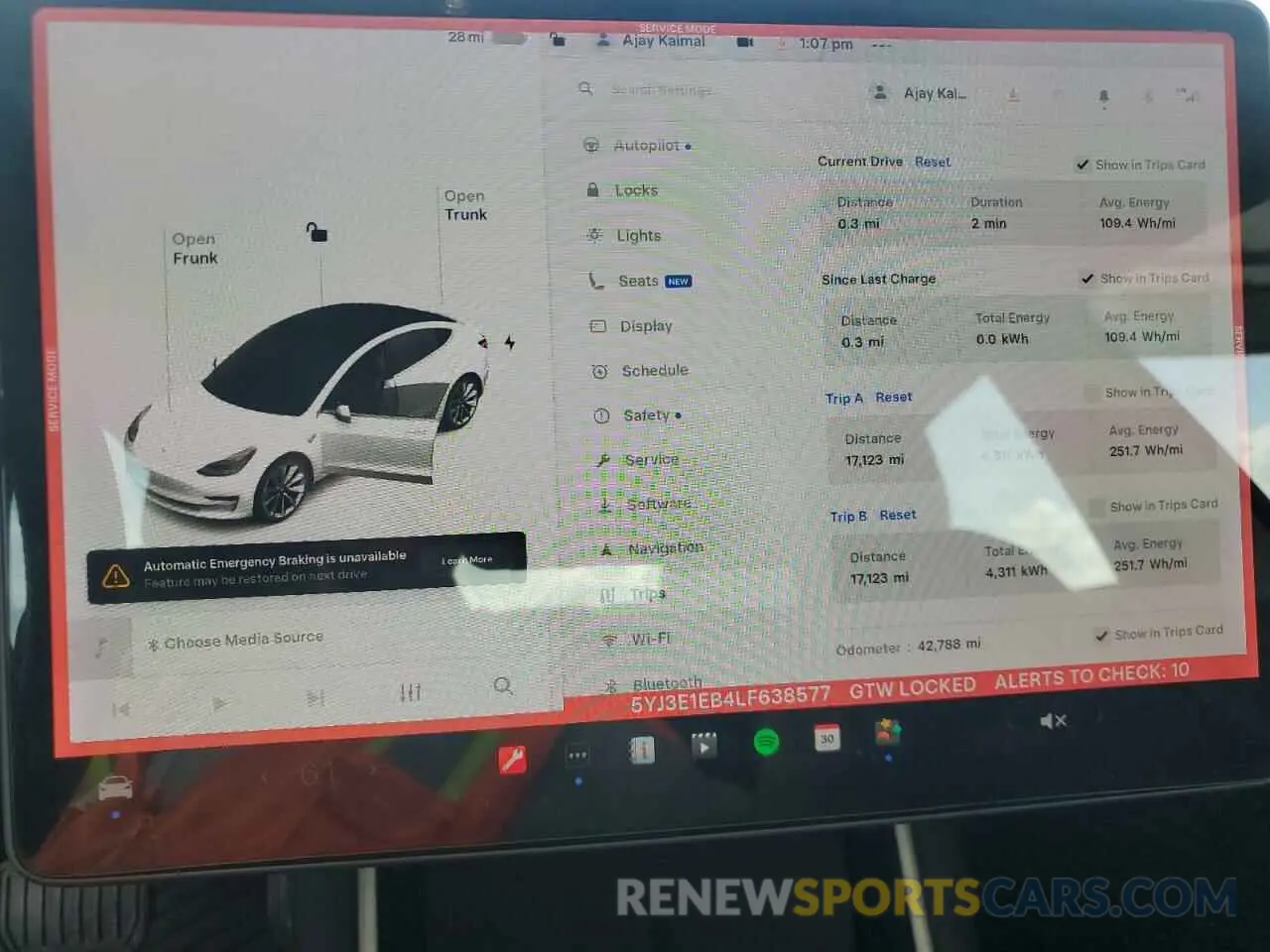 9 Photograph of a damaged car 5YJ3E1EB4LF638577 TESLA MODEL 3 2020