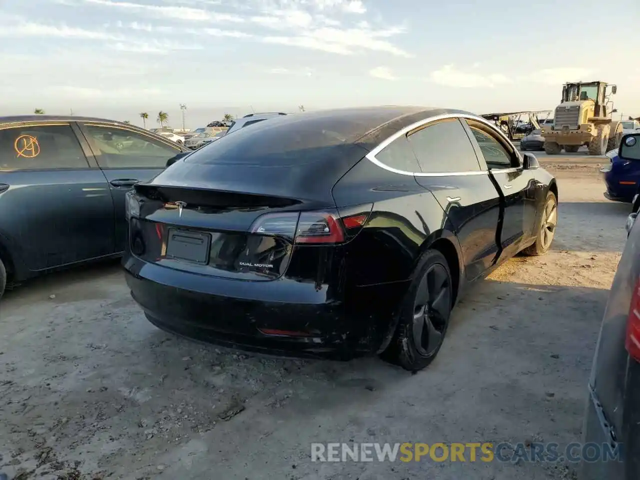 4 Photograph of a damaged car 5YJ3E1EB4LF639034 TESLA MODEL 3 2020