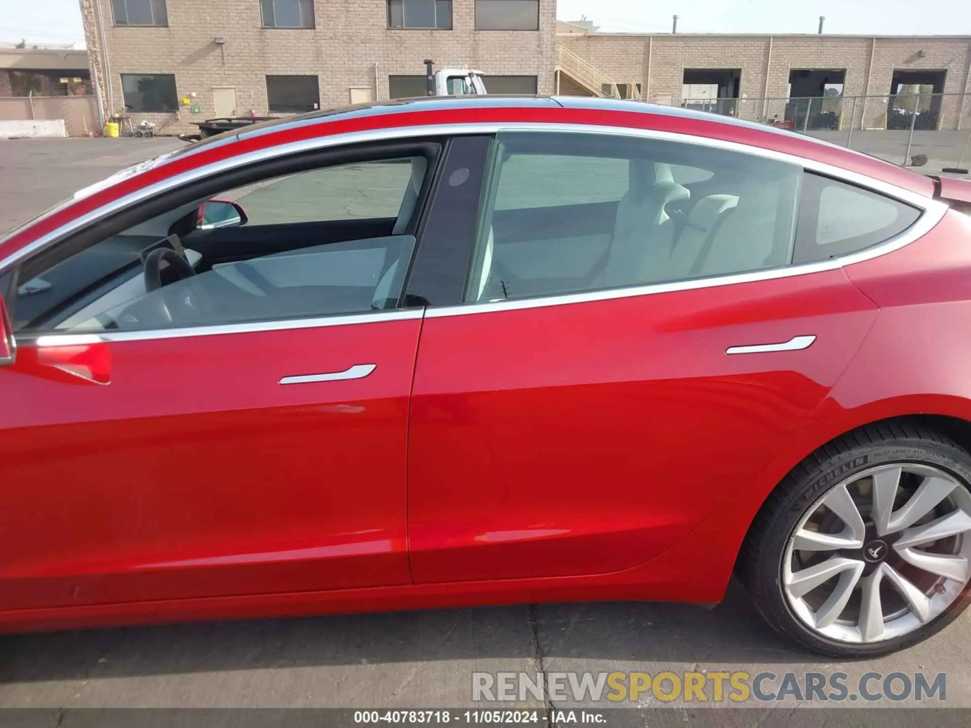 15 Photograph of a damaged car 5YJ3E1EB4LF648011 TESLA MODEL 3 2020