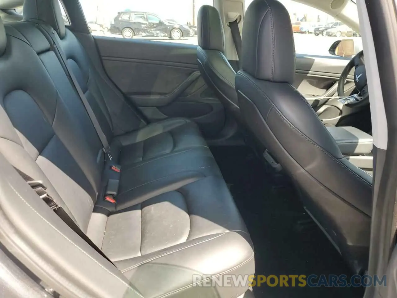10 Photograph of a damaged car 5YJ3E1EB4LF650955 TESLA MODEL 3 2020
