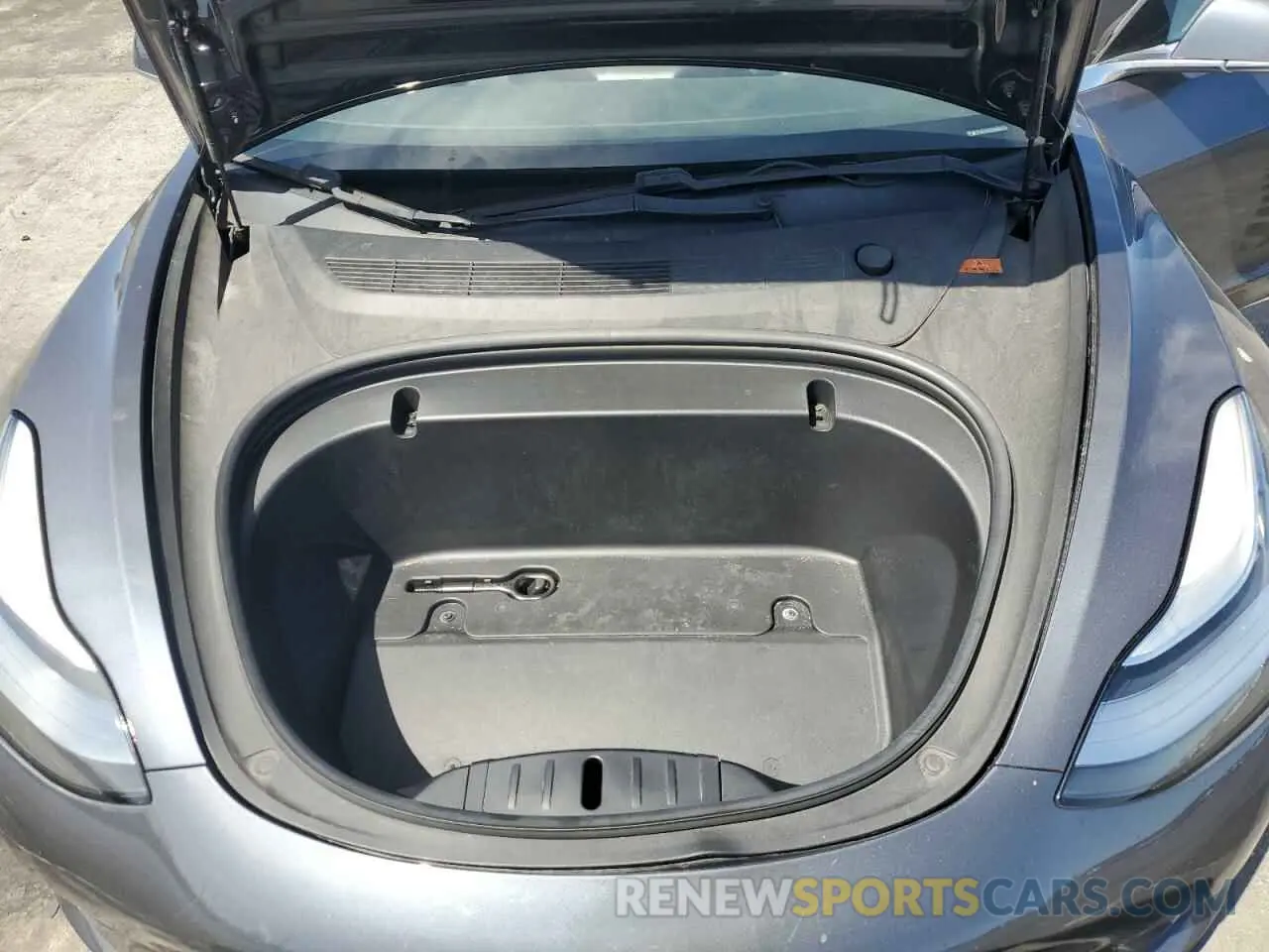 11 Photograph of a damaged car 5YJ3E1EB4LF650955 TESLA MODEL 3 2020