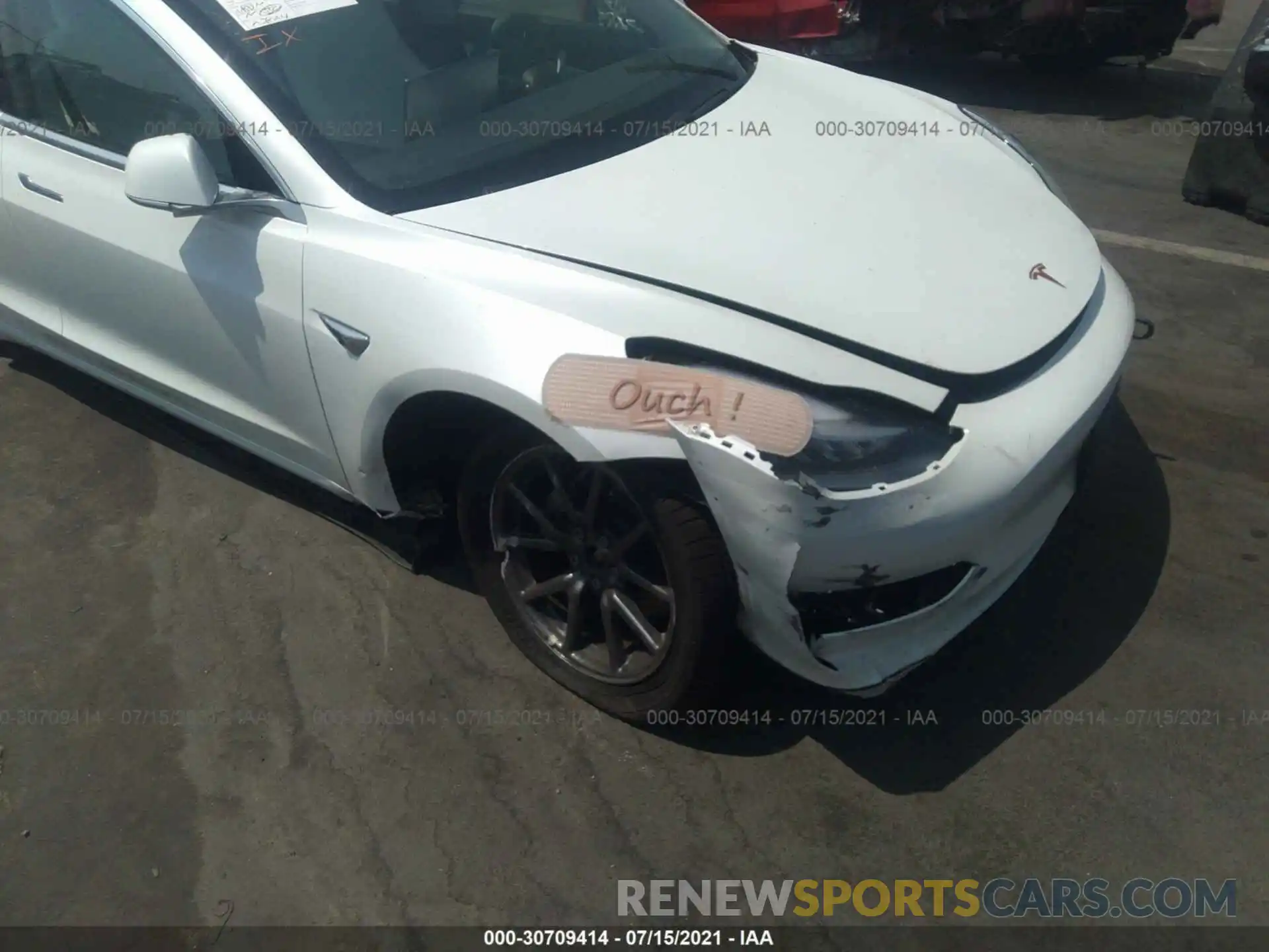 6 Photograph of a damaged car 5YJ3E1EB4LF651569 TESLA MODEL 3 2020