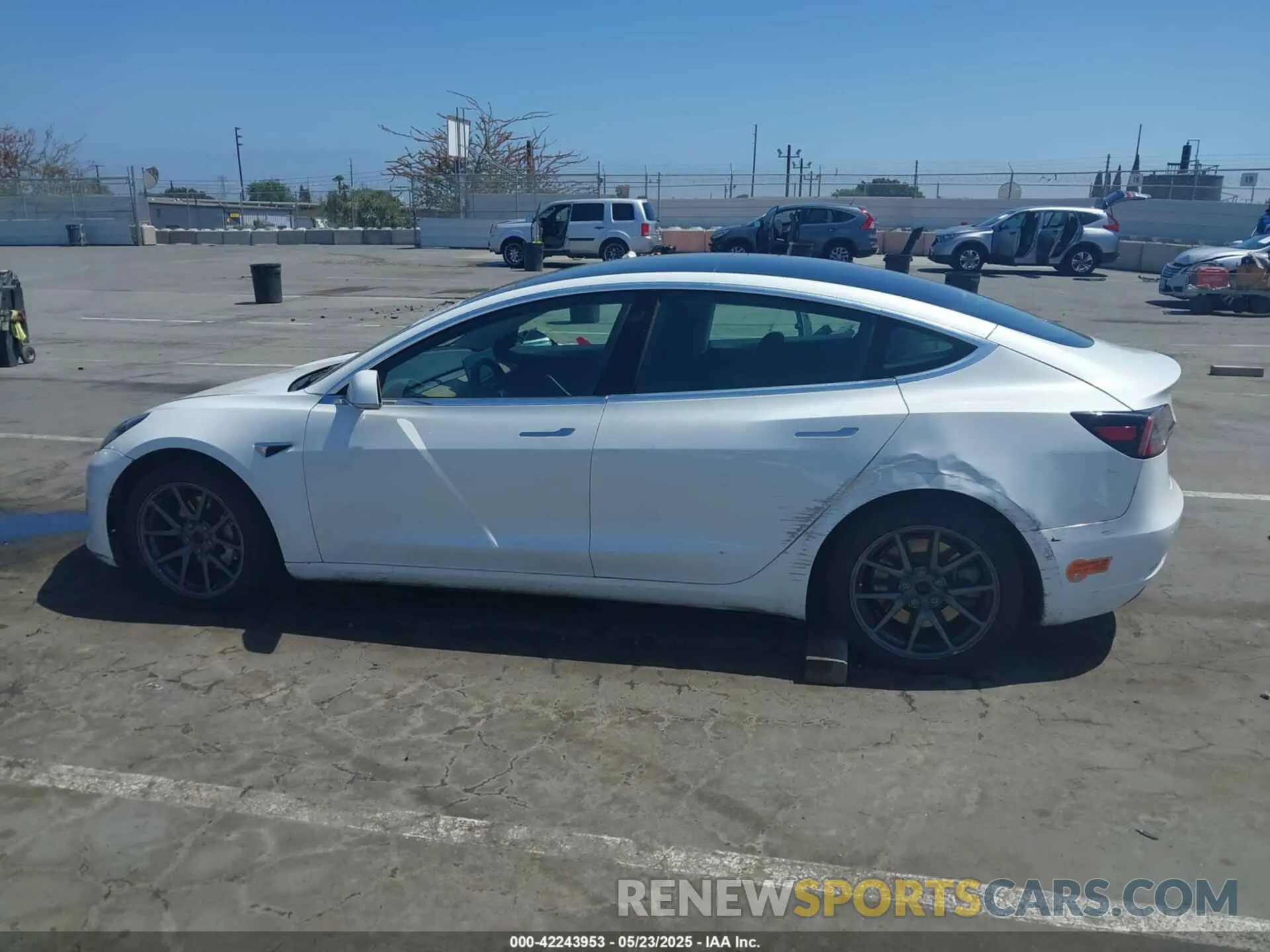 14 Photograph of a damaged car 5YJ3E1EB4LF665794 TESLA MODEL 3 2020