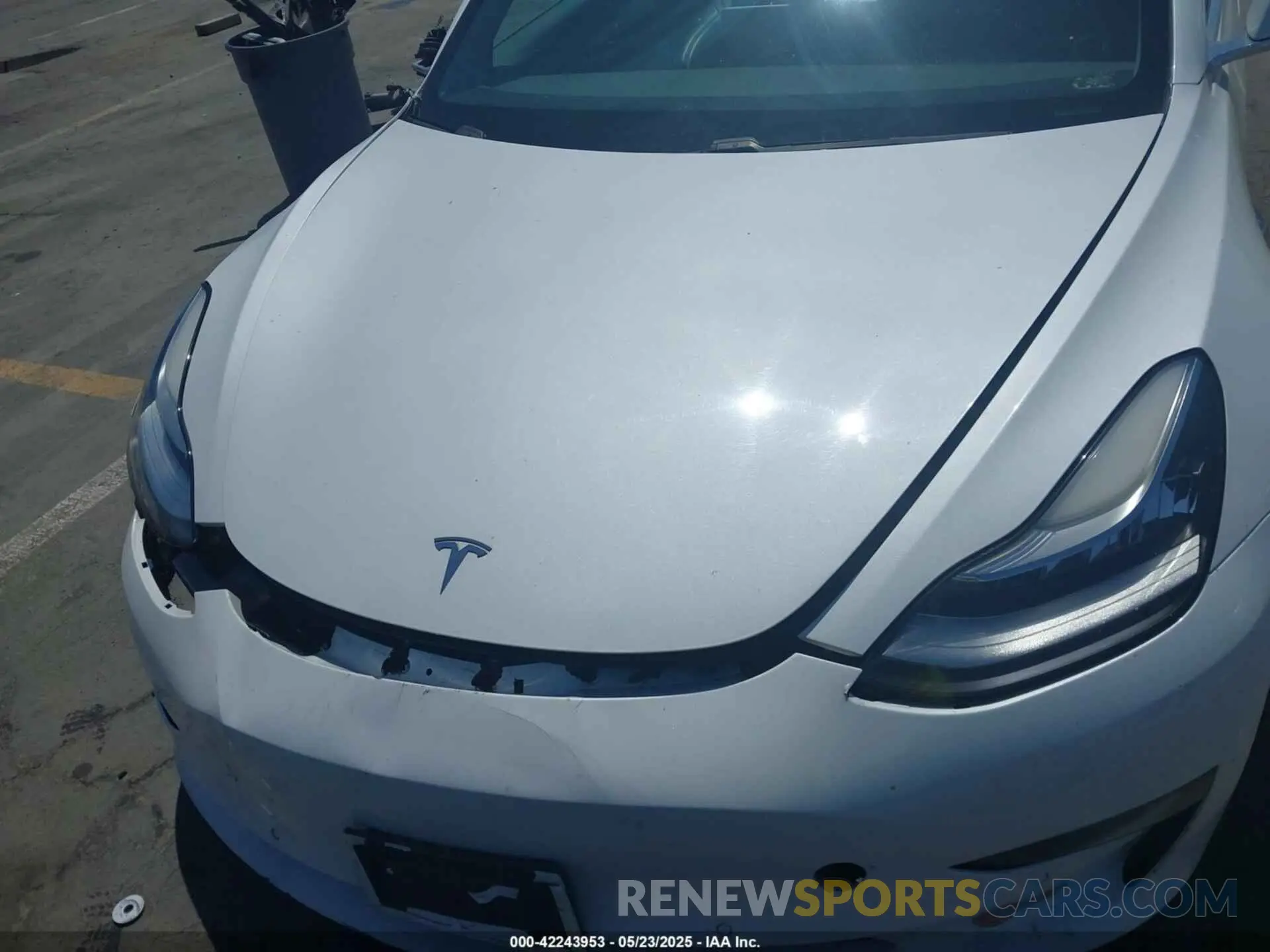 6 Photograph of a damaged car 5YJ3E1EB4LF665794 TESLA MODEL 3 2020