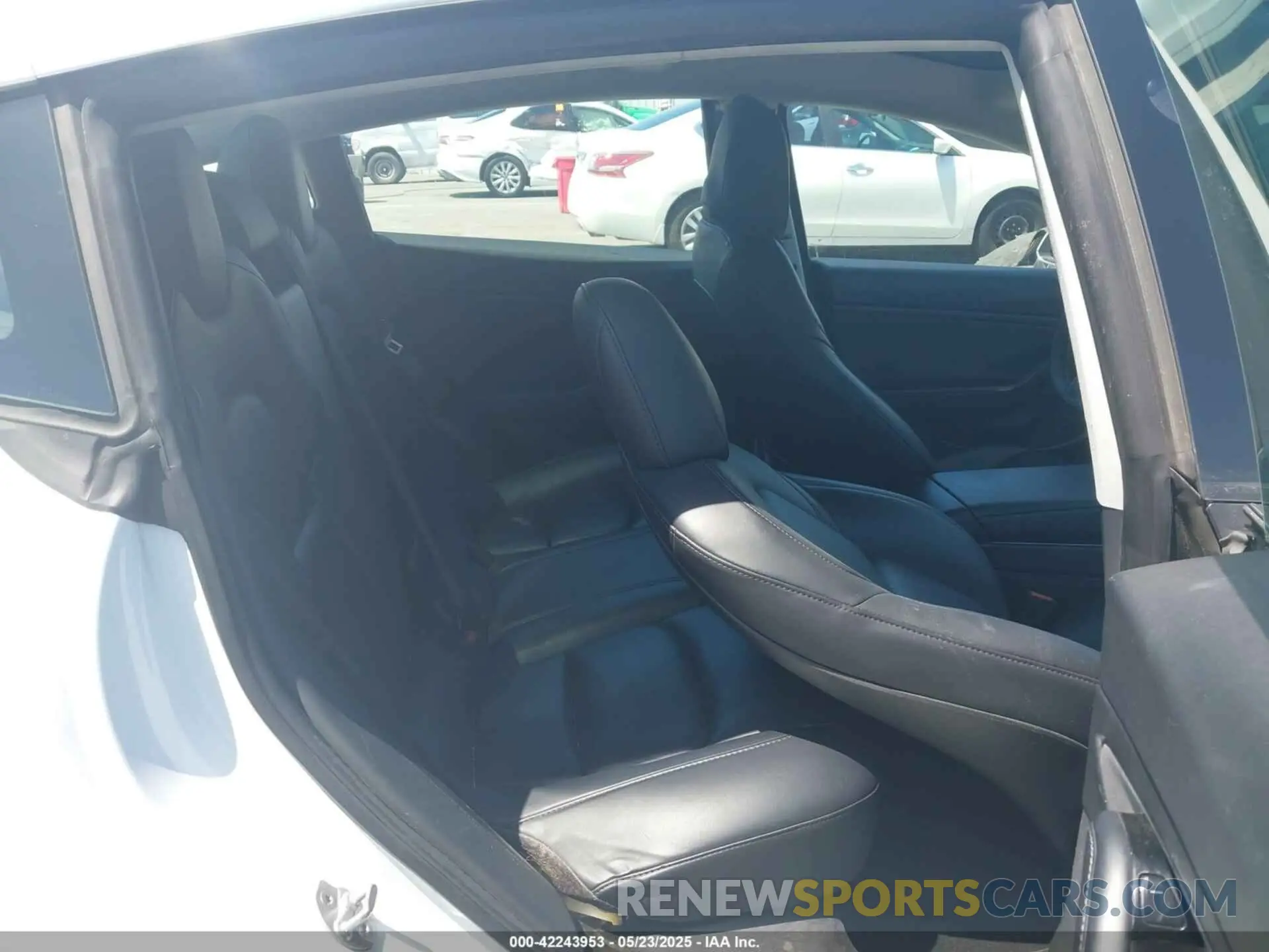 8 Photograph of a damaged car 5YJ3E1EB4LF665794 TESLA MODEL 3 2020