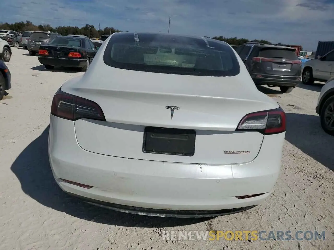 6 Photograph of a damaged car 5YJ3E1EB4LF667321 TESLA MODEL 3 2020