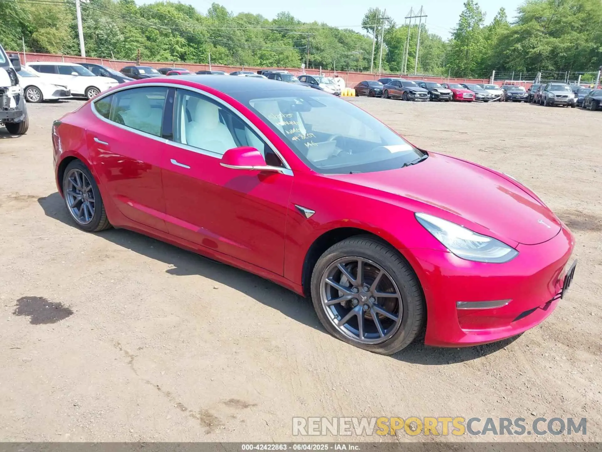 1 Photograph of a damaged car 5YJ3E1EB4LF668209 TESLA MODEL 3 2020