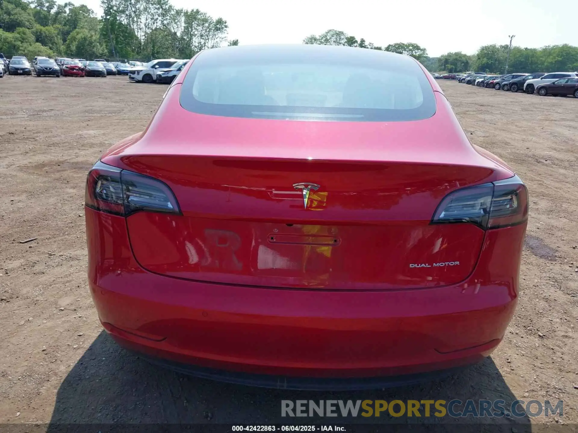 16 Photograph of a damaged car 5YJ3E1EB4LF668209 TESLA MODEL 3 2020