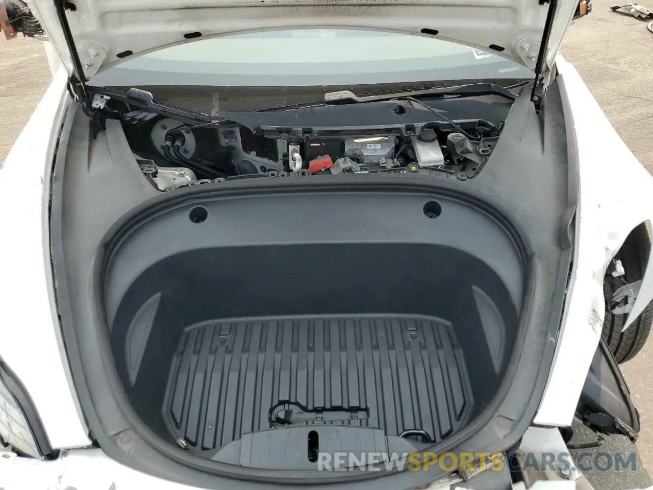 11 Photograph of a damaged car 5YJ3E1EB4LF744477 TESLA MODEL 3 2020