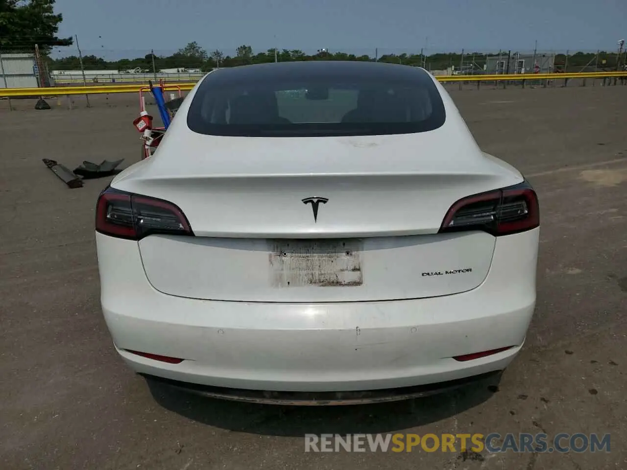 6 Photograph of a damaged car 5YJ3E1EB4LF744477 TESLA MODEL 3 2020