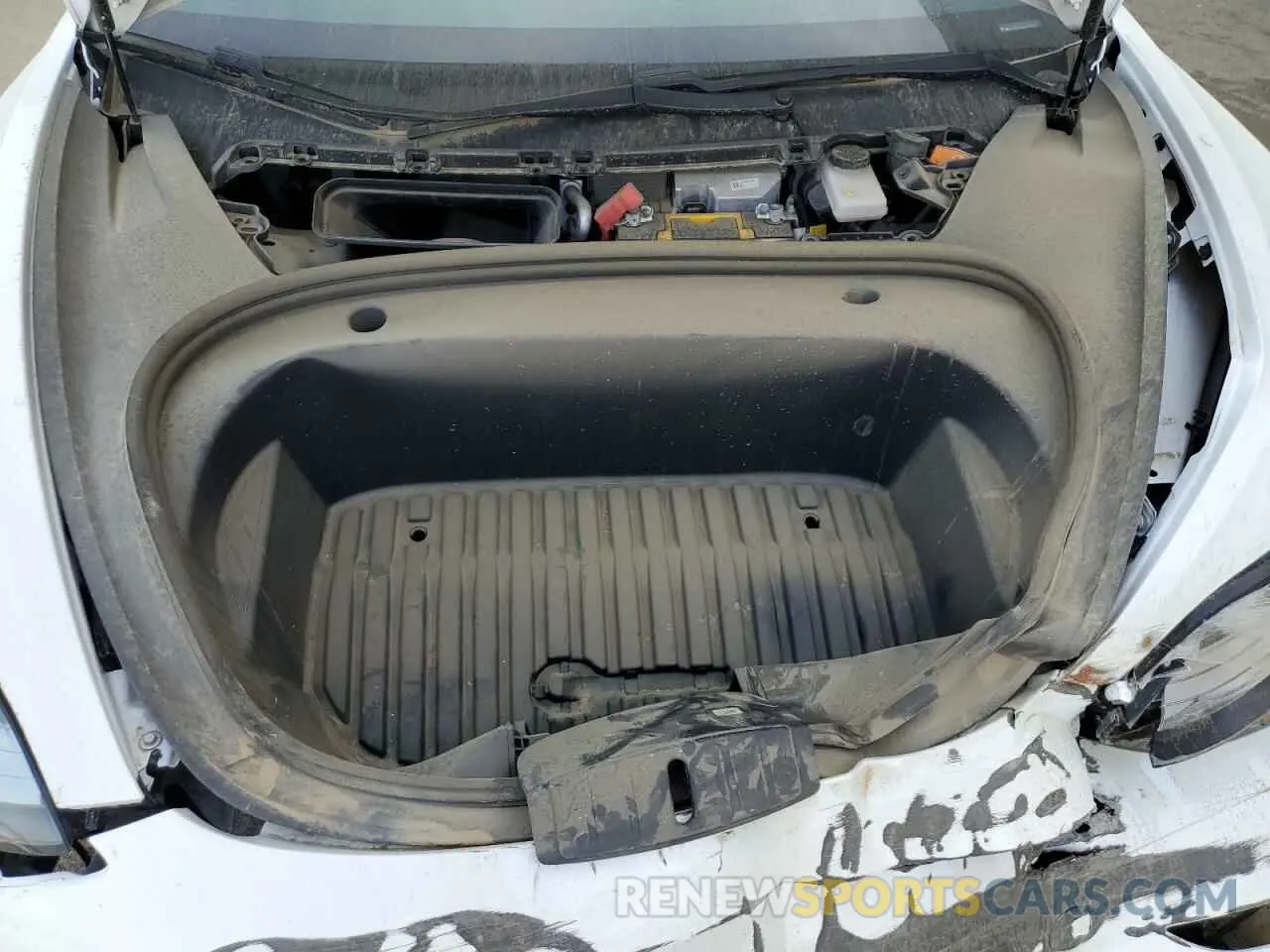 11 Photograph of a damaged car 5YJ3E1EB4LF788057 TESLA MODEL 3 2020