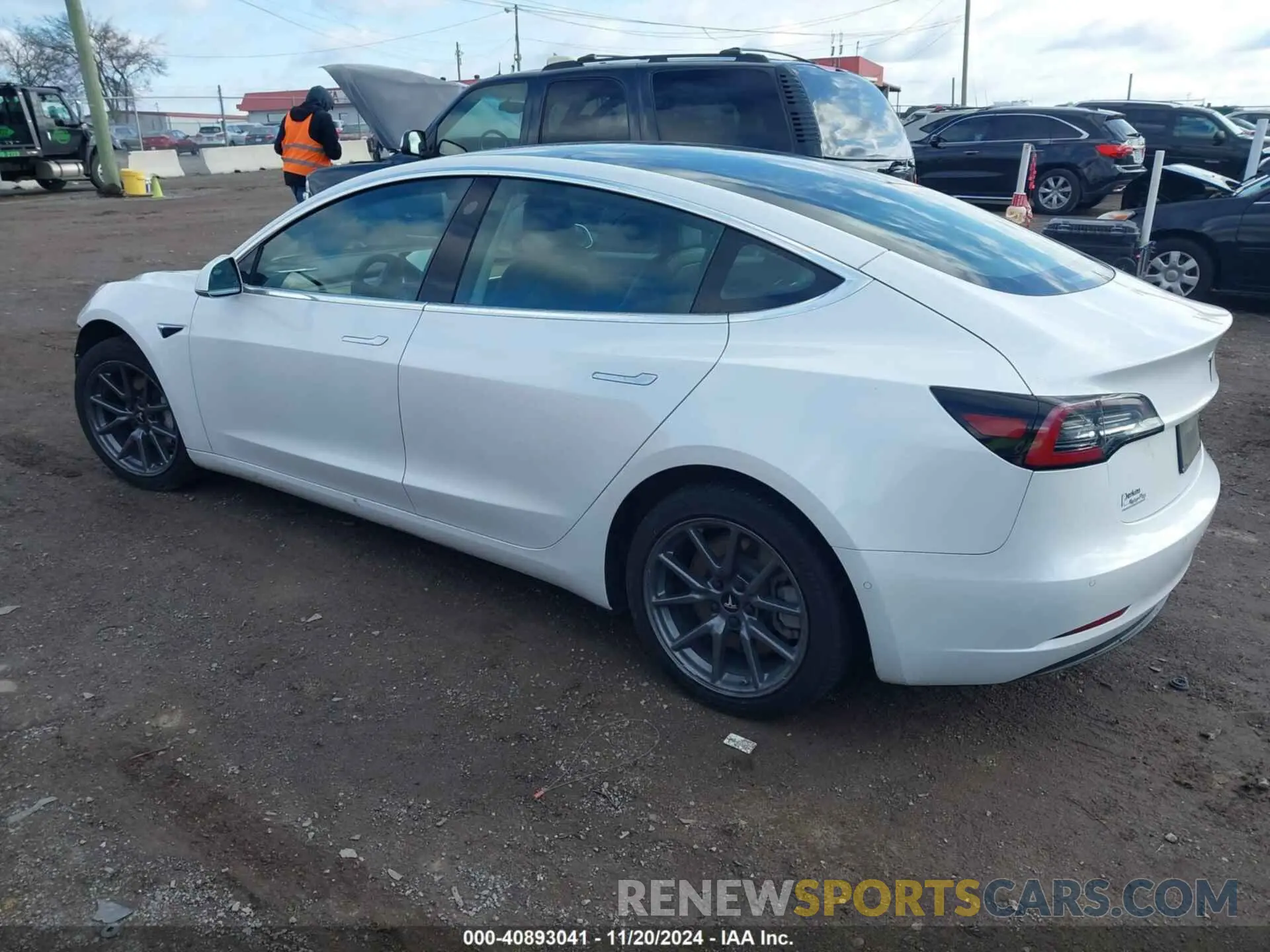 3 Photograph of a damaged car 5YJ3E1EB4LF795171 TESLA MODEL 3 2020