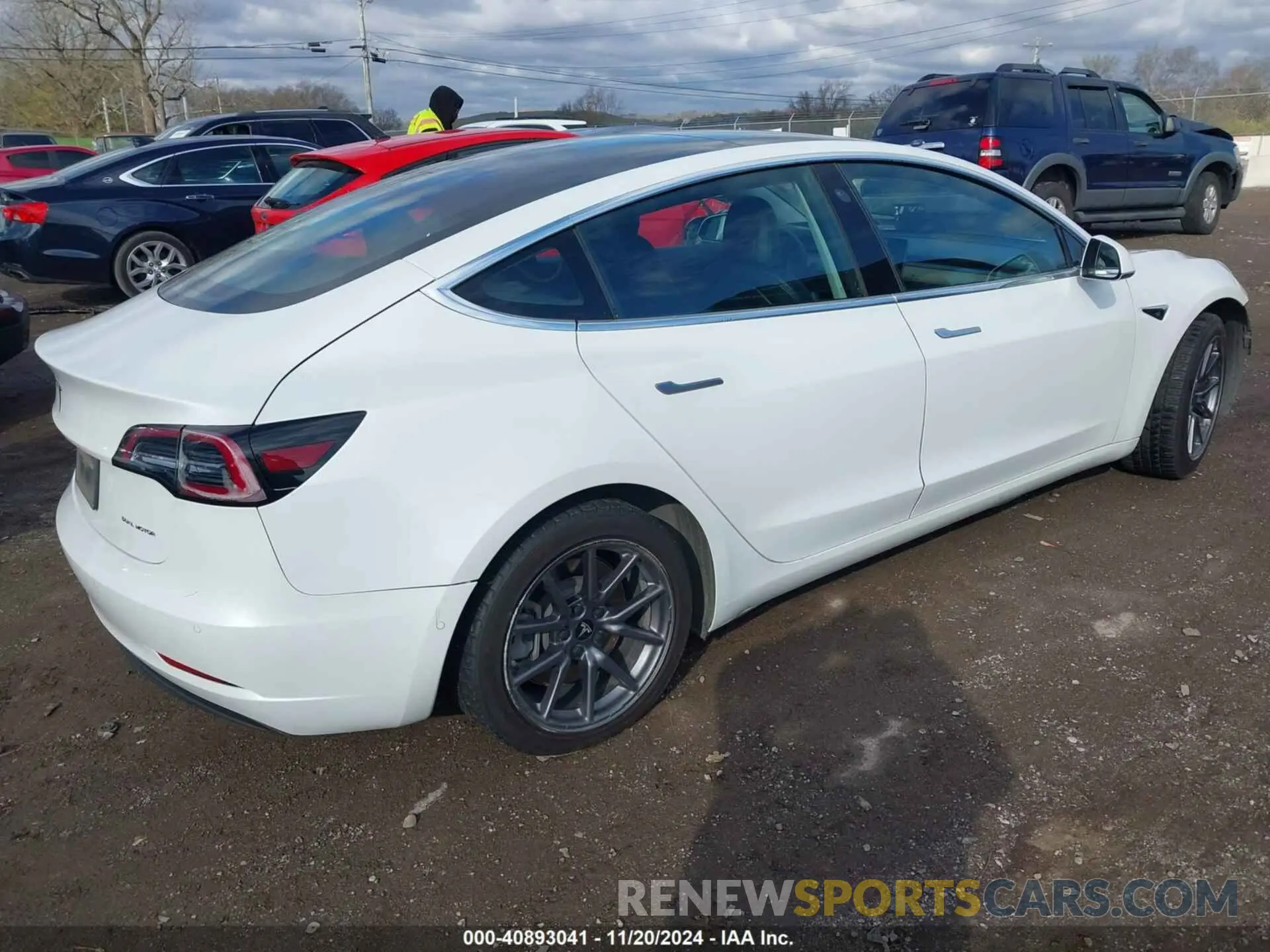 4 Photograph of a damaged car 5YJ3E1EB4LF795171 TESLA MODEL 3 2020