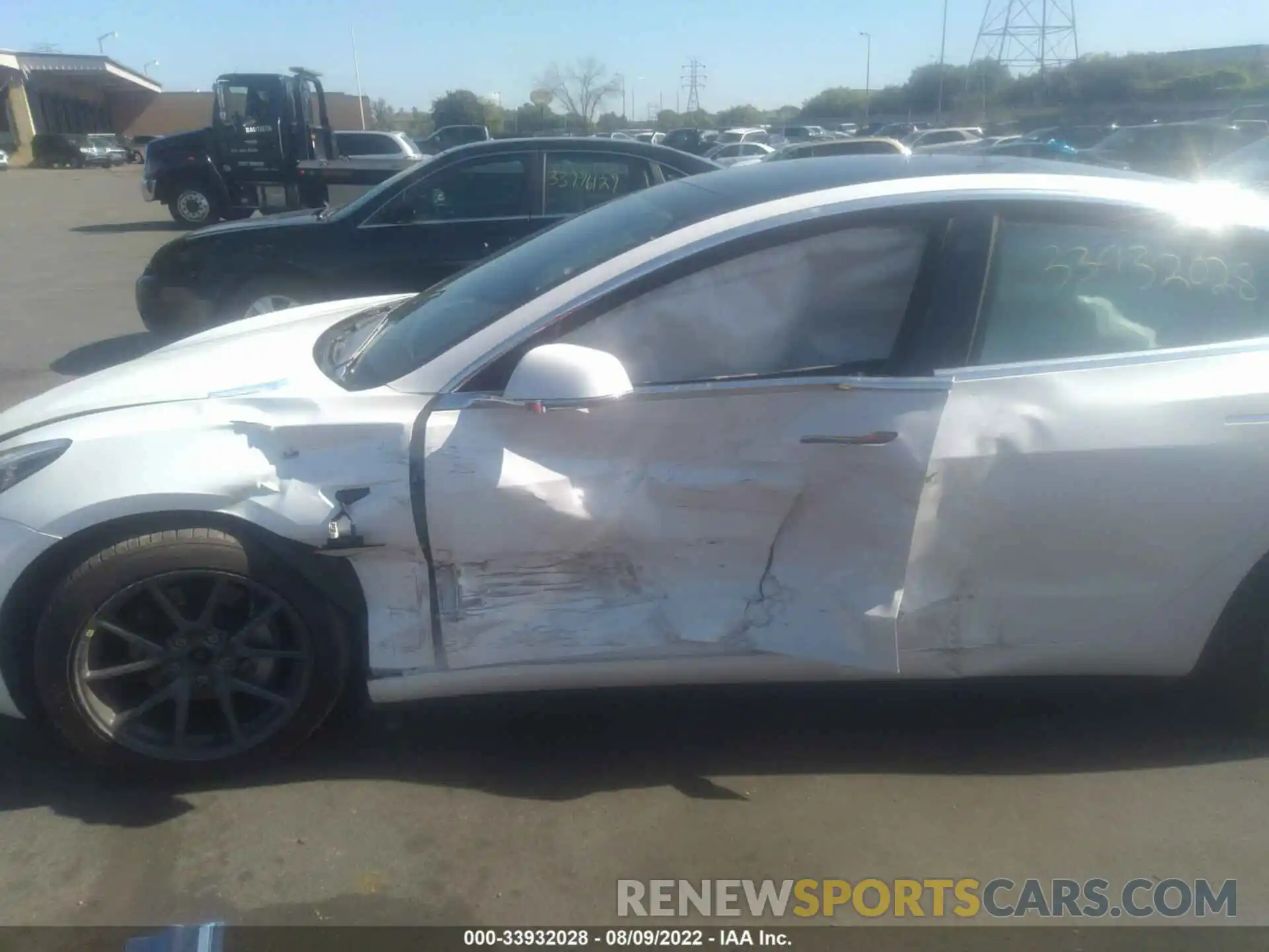 5 Photograph of a damaged car 5YJ3E1EB4LF806704 TESLA MODEL 3 2020