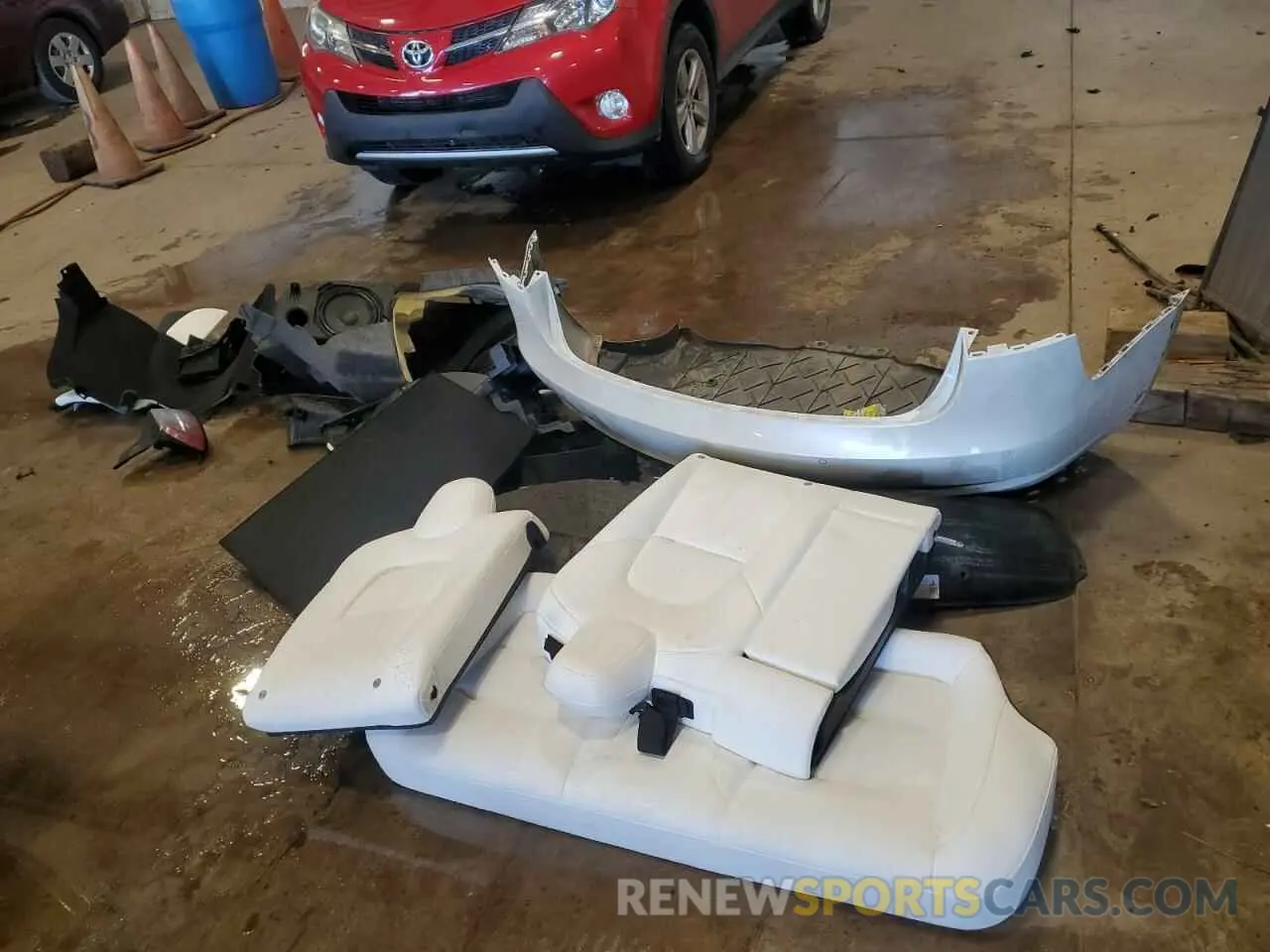 12 Photograph of a damaged car 5YJ3E1EB5LF525446 TESLA MODEL 3 2020