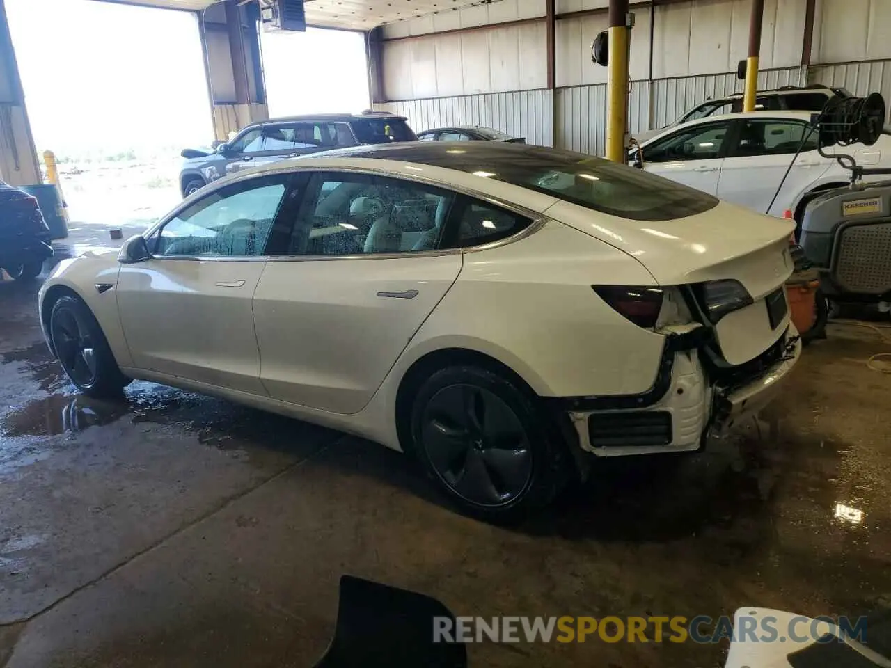 2 Photograph of a damaged car 5YJ3E1EB5LF525446 TESLA MODEL 3 2020