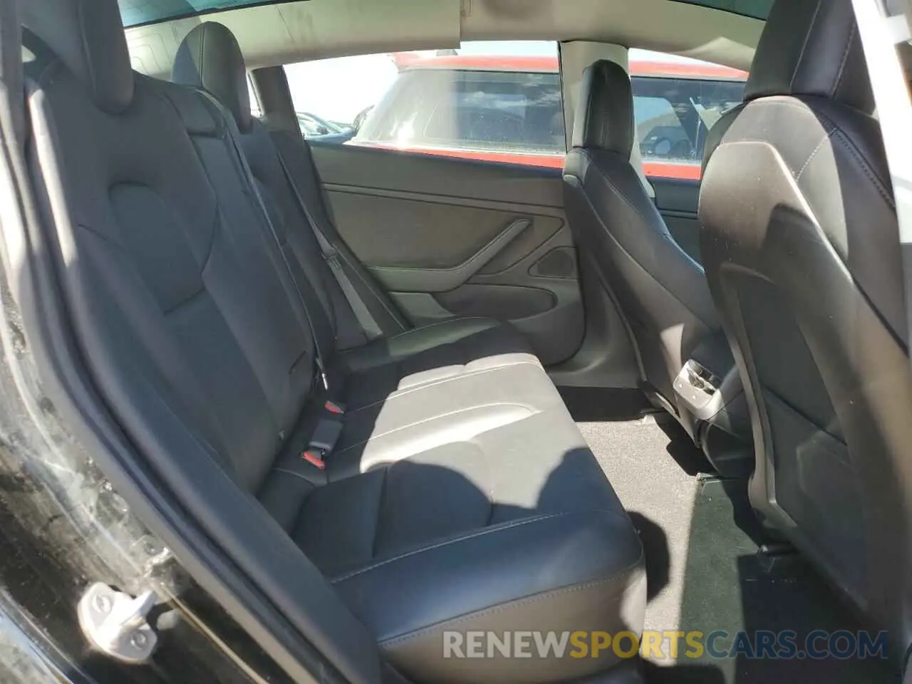 10 Photograph of a damaged car 5YJ3E1EB5LF600579 TESLA MODEL 3 2020