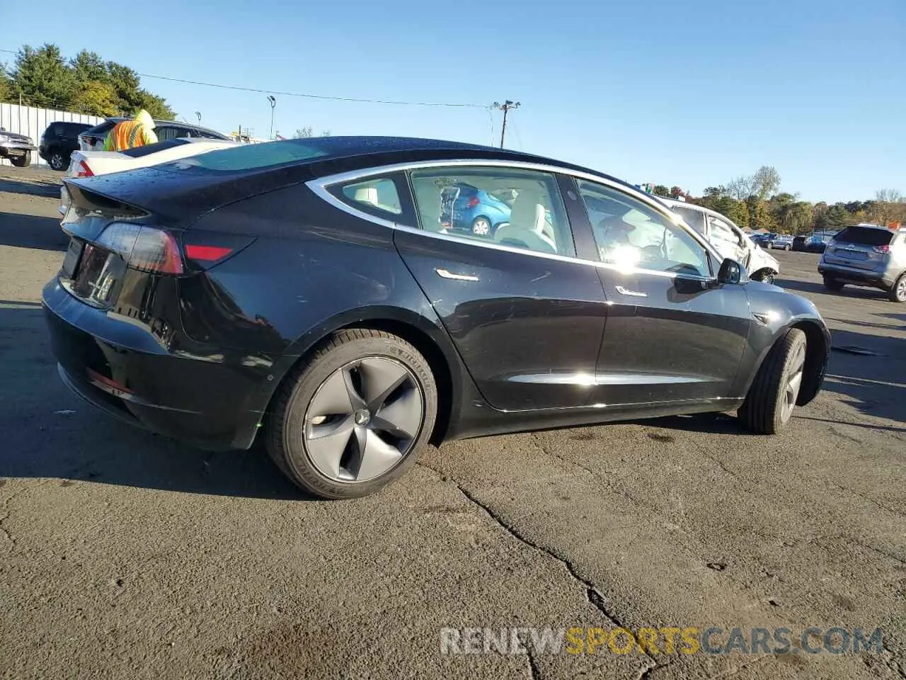 3 Photograph of a damaged car 5YJ3E1EB5LF600940 TESLA MODEL 3 2020