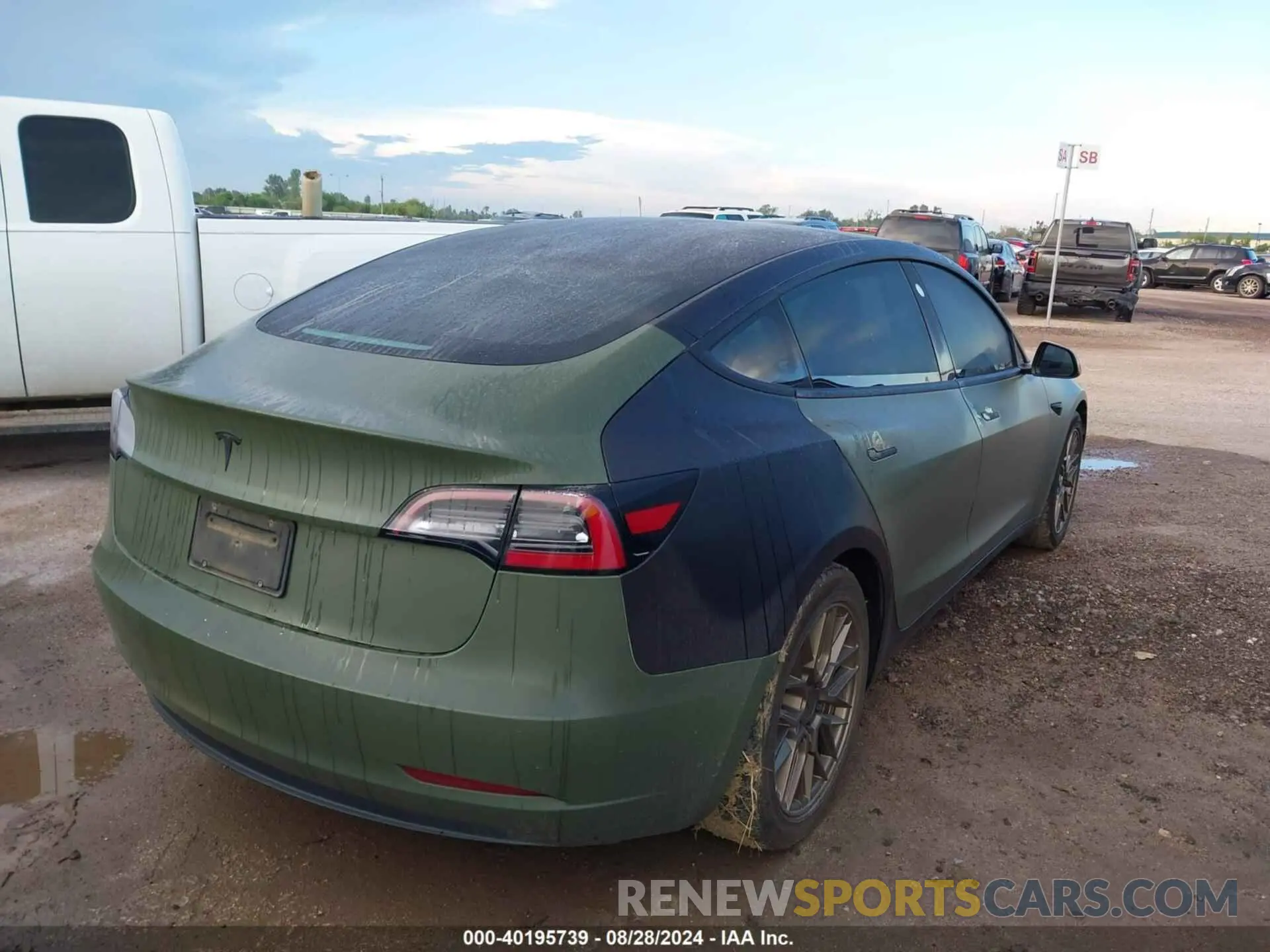 4 Photograph of a damaged car 5YJ3E1EB5LF607080 TESLA MODEL 3 2020