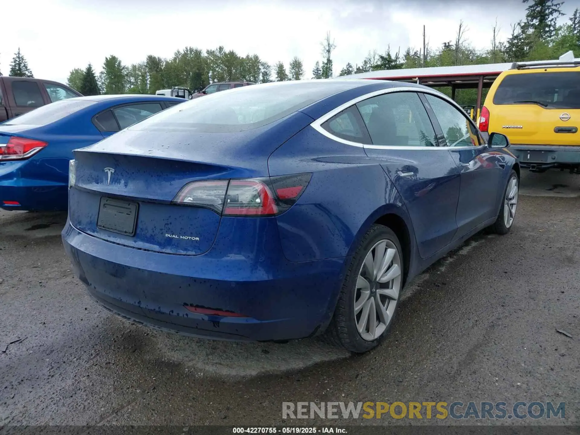 4 Photograph of a damaged car 5YJ3E1EB5LF620699 TESLA MODEL 3 2020