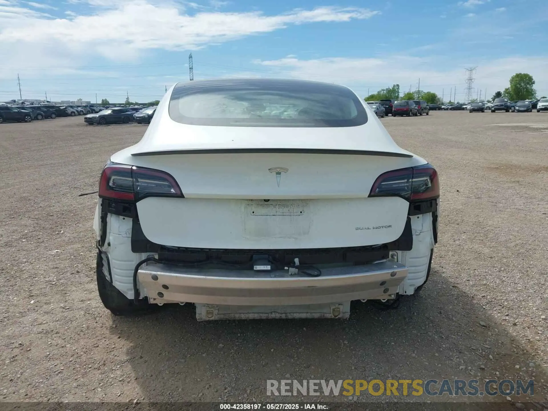 15 Photograph of a damaged car 5YJ3E1EB5LF620816 TESLA MODEL 3 2020